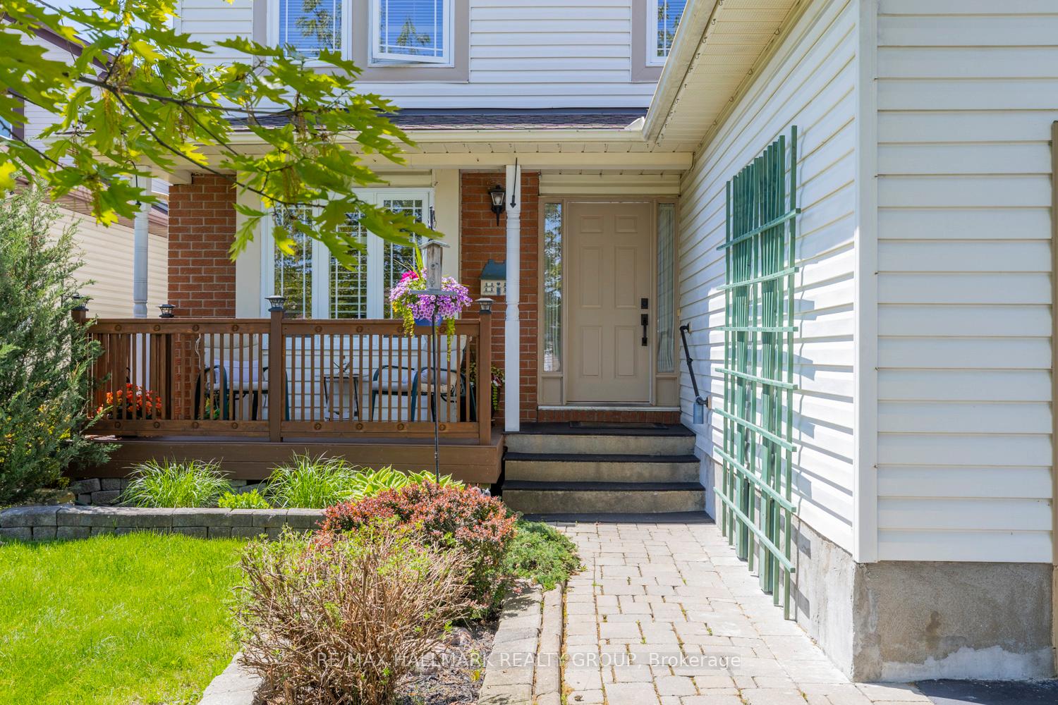 Photo 2 of 1717 Tache Way, Ottawa, Fallingbrook/Pineridge — HOMEH