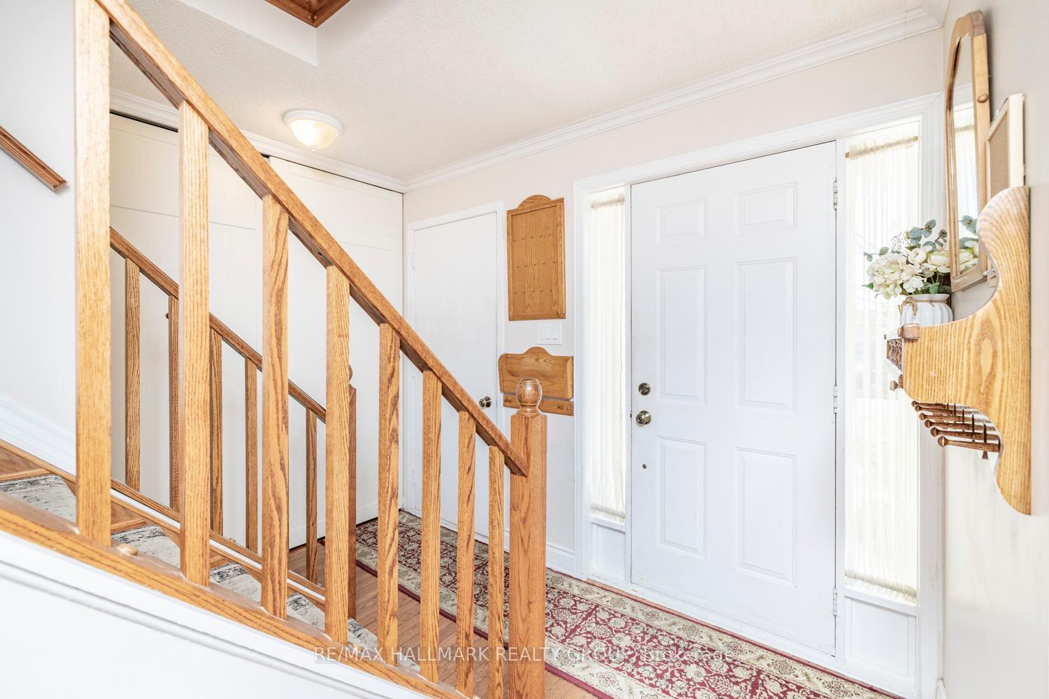 Photo 3 of 1717 Tache Way, Ottawa, Fallingbrook/Pineridge — HOMEH