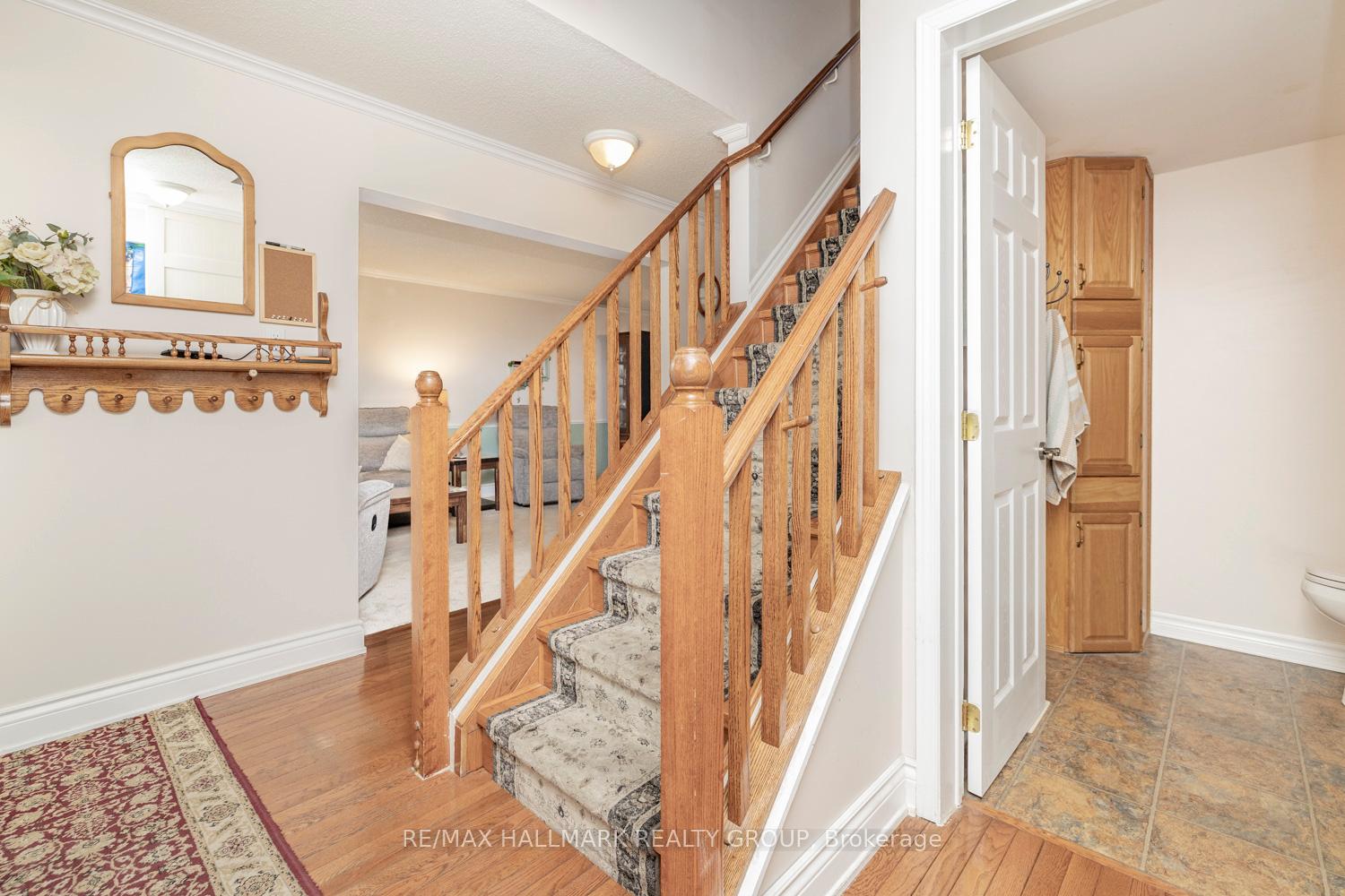 Photo 4 of 1717 Tache Way, Ottawa, Fallingbrook/Pineridge — HOMEH