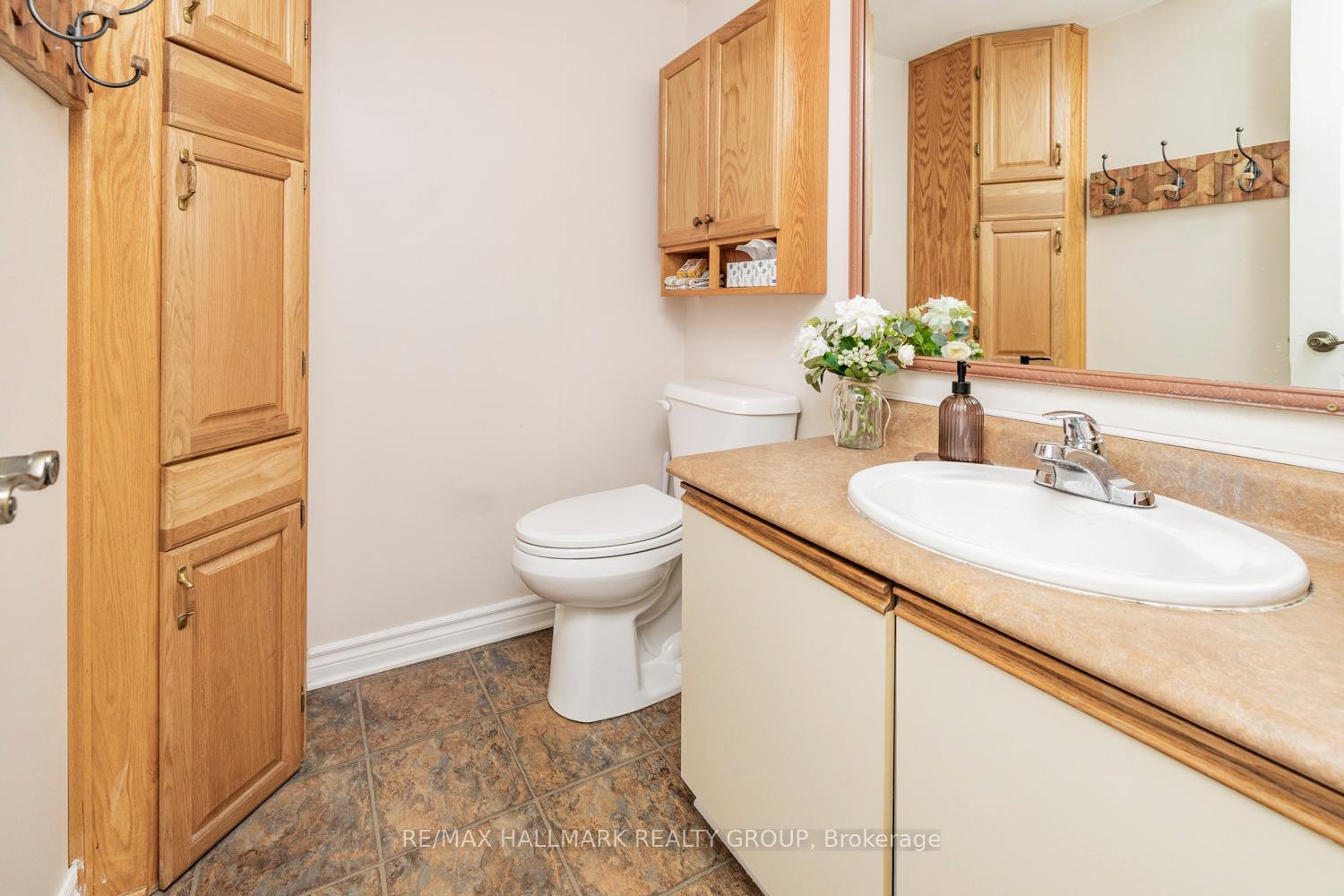 Photo 5 of 1717 Tache Way, Ottawa, Fallingbrook/Pineridge — HOMEH