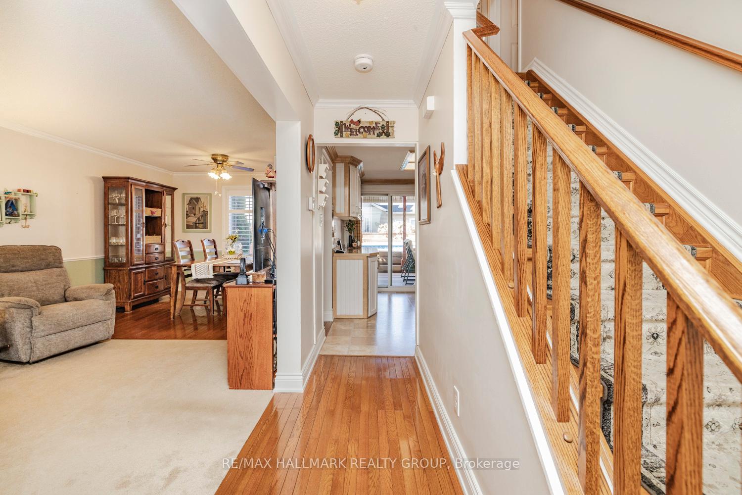 Photo 6 of 1717 Tache Way, Ottawa, Fallingbrook/Pineridge — HOMEH