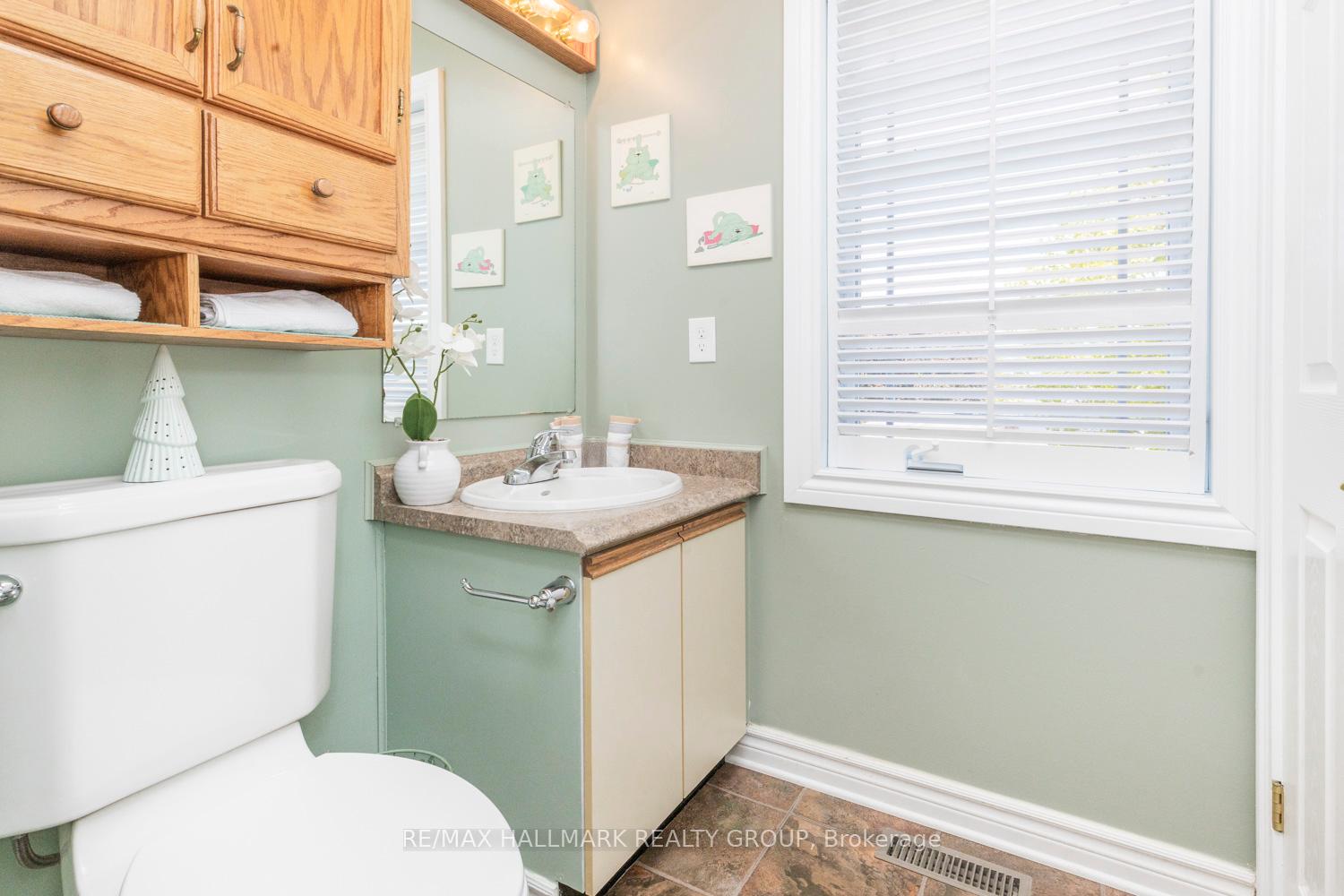 Photo 20 of 1717 Tache Way, Ottawa, Fallingbrook/Pineridge — HOMEH