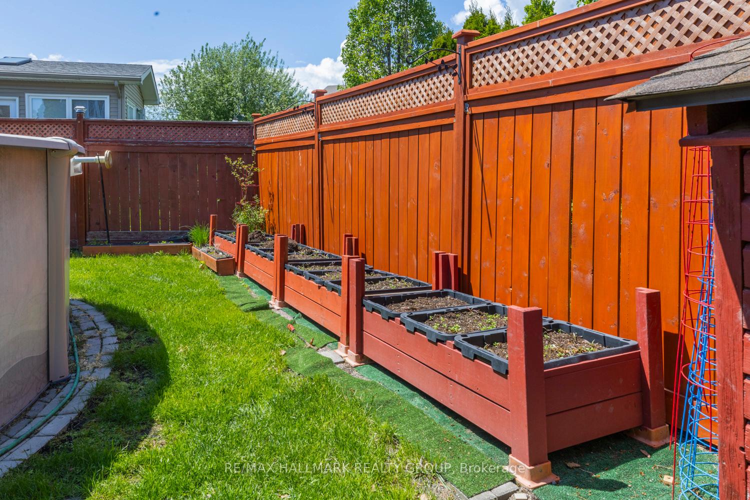 Photo 33 of 1717 Tache Way, Ottawa, Fallingbrook/Pineridge — HOMEH