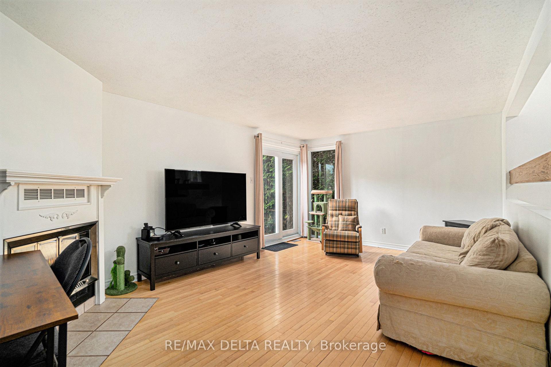 Photo 6 of 399 Duvernay Drive, Ottawa, Queenswood Heights South — HOMEH