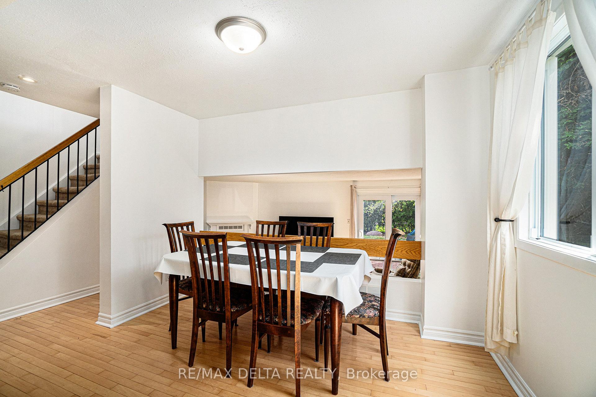 Photo 9 of 399 Duvernay Drive, Ottawa, Queenswood Heights South — HOMEH