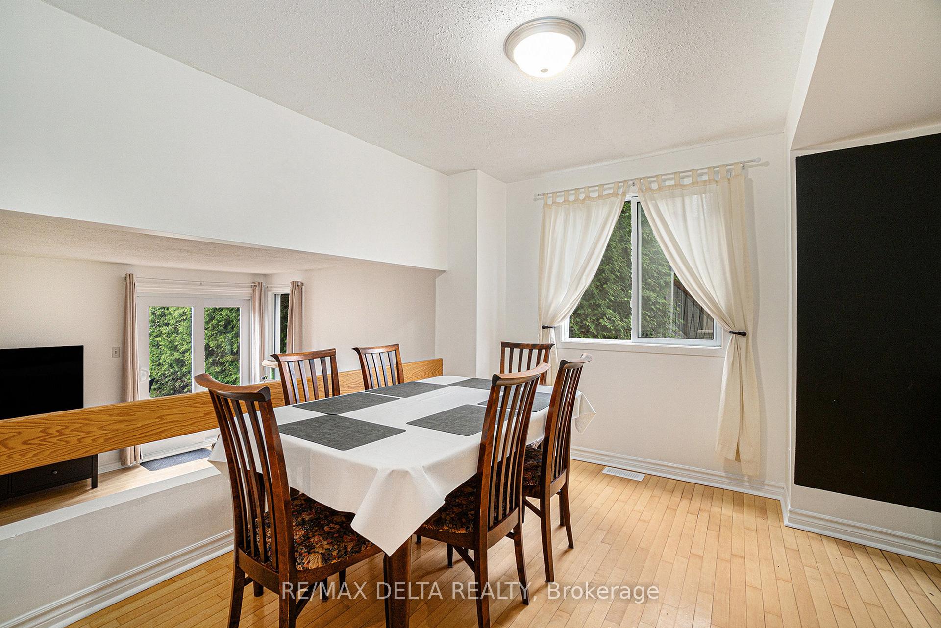 Photo 10 of 399 Duvernay Drive, Ottawa, Queenswood Heights South — HOMEH