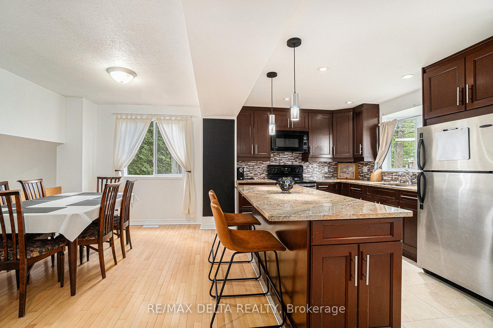 Photo 14 of 399 Duvernay Drive, Ottawa, Queenswood Heights South — HOMEH