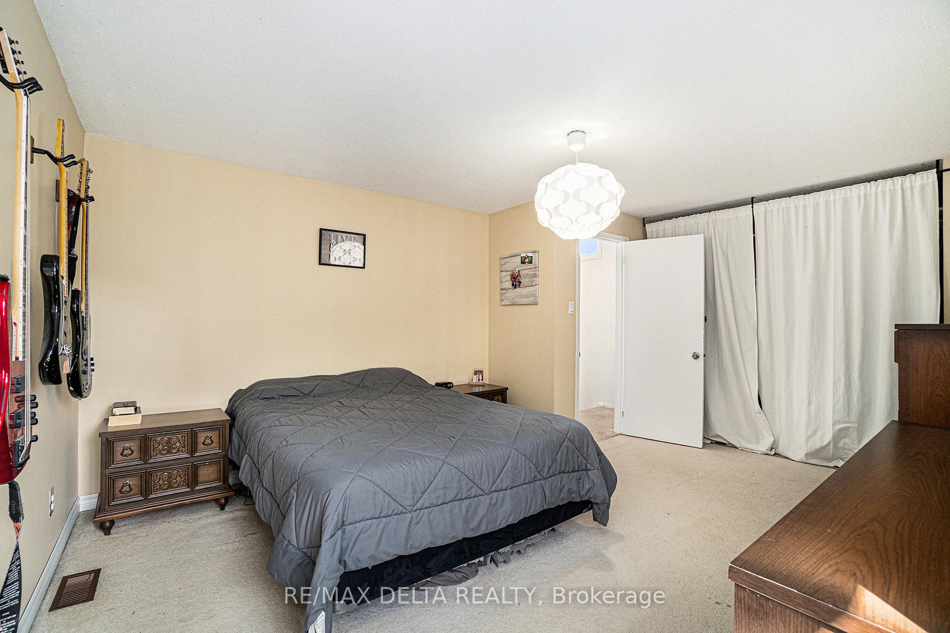 Photo 16 of 399 Duvernay Drive, Ottawa, Queenswood Heights South — HOMEH