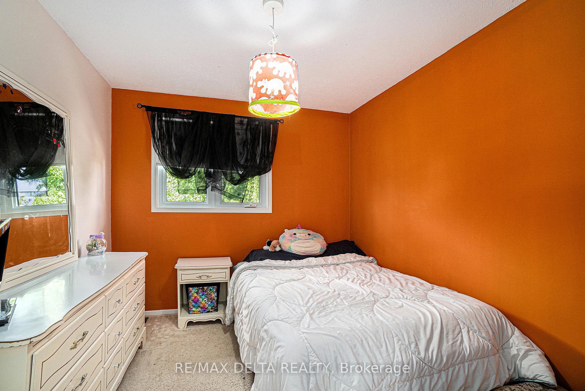Photo 21 of 399 Duvernay Drive, Ottawa, Queenswood Heights South — HOMEH