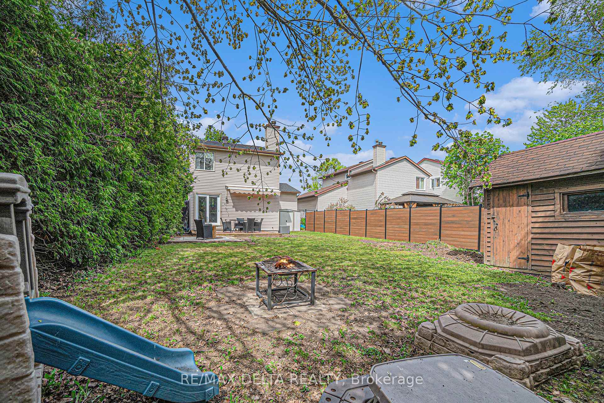 Photo 27 of 399 Duvernay Drive, Ottawa, Queenswood Heights South — HOMEH
