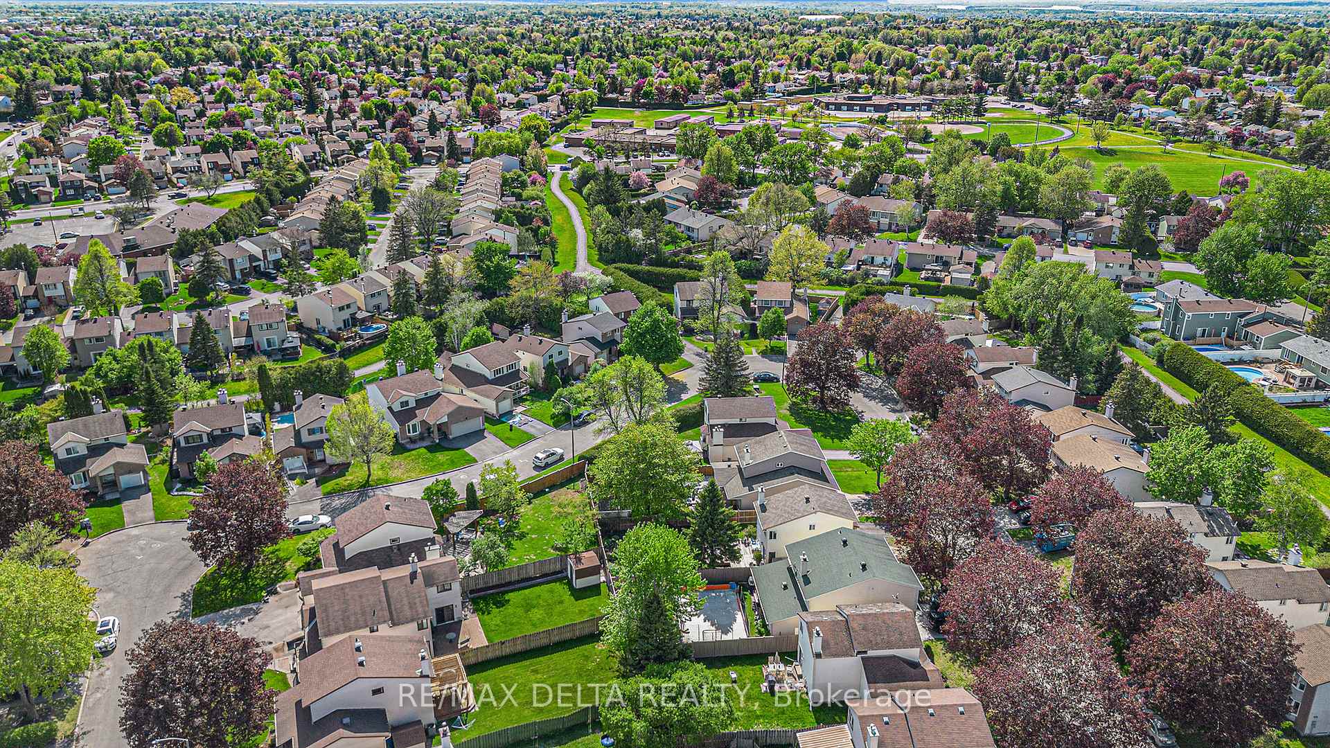 Photo 31 of 399 Duvernay Drive, Ottawa, Queenswood Heights South — HOMEH