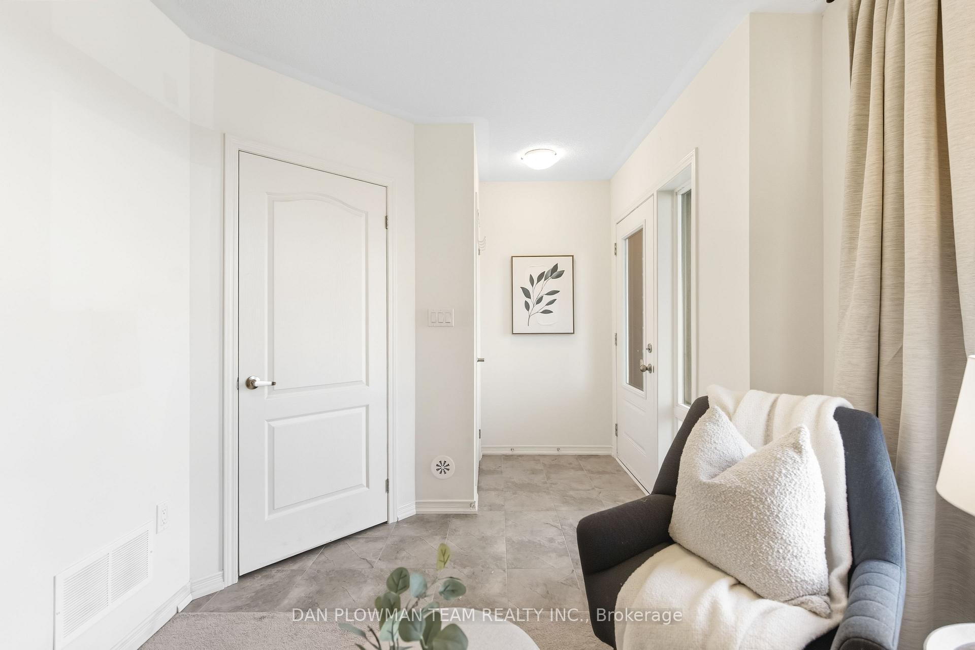 Photo 8 of 1393 Coral Springs Path, Oshawa, Taunton — HOMEH