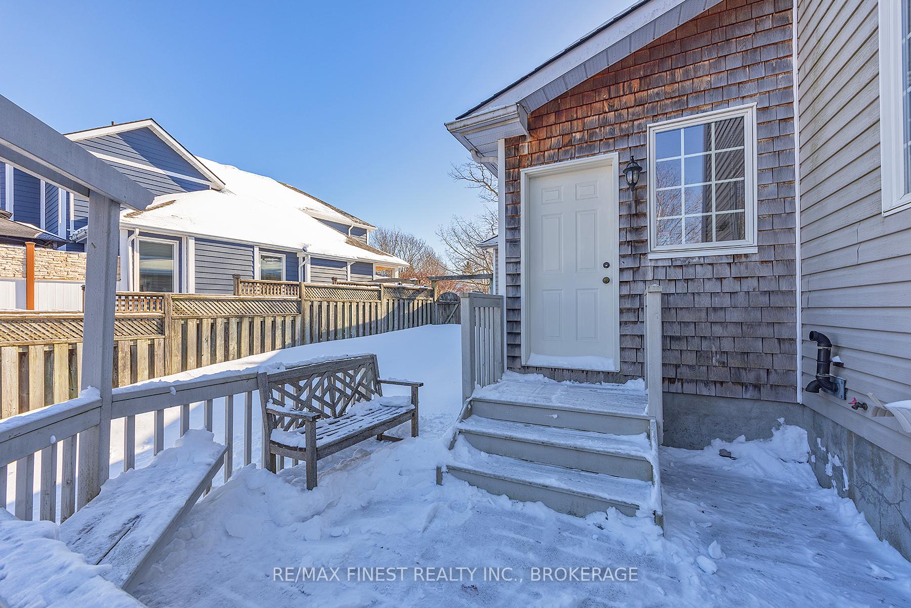 Photo 5 of 72 Point St. Mark Drive, Kingston, Kingston East (Incl Barret Crt) — HOMEH