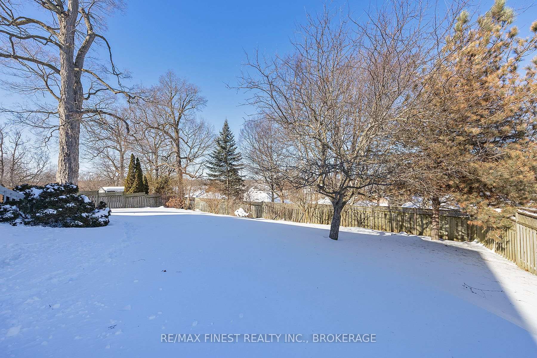Photo 11 of 72 Point St. Mark Drive, Kingston, Kingston East (Incl Barret Crt) — HOMEH
