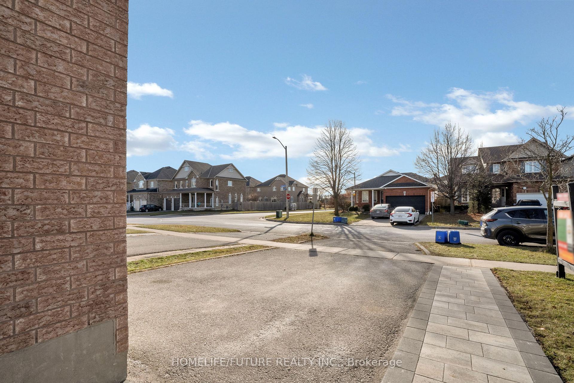 Photo 35 of 1803 Dalhousie Crescent, Oshawa, Samac — HOMEH
