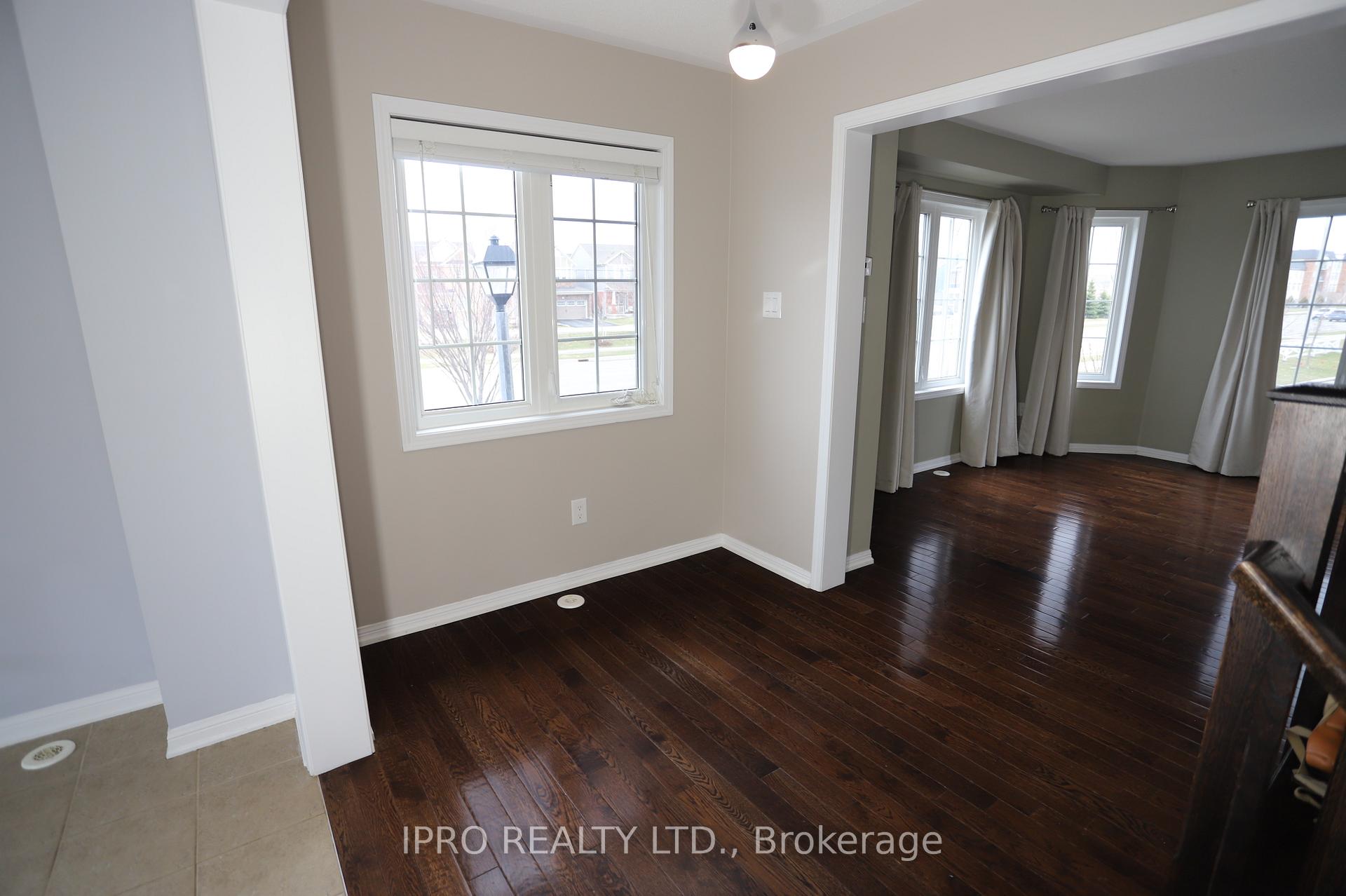 Photo 13 of 919 Brassard Circle, Milton, Willmott — HOMEH