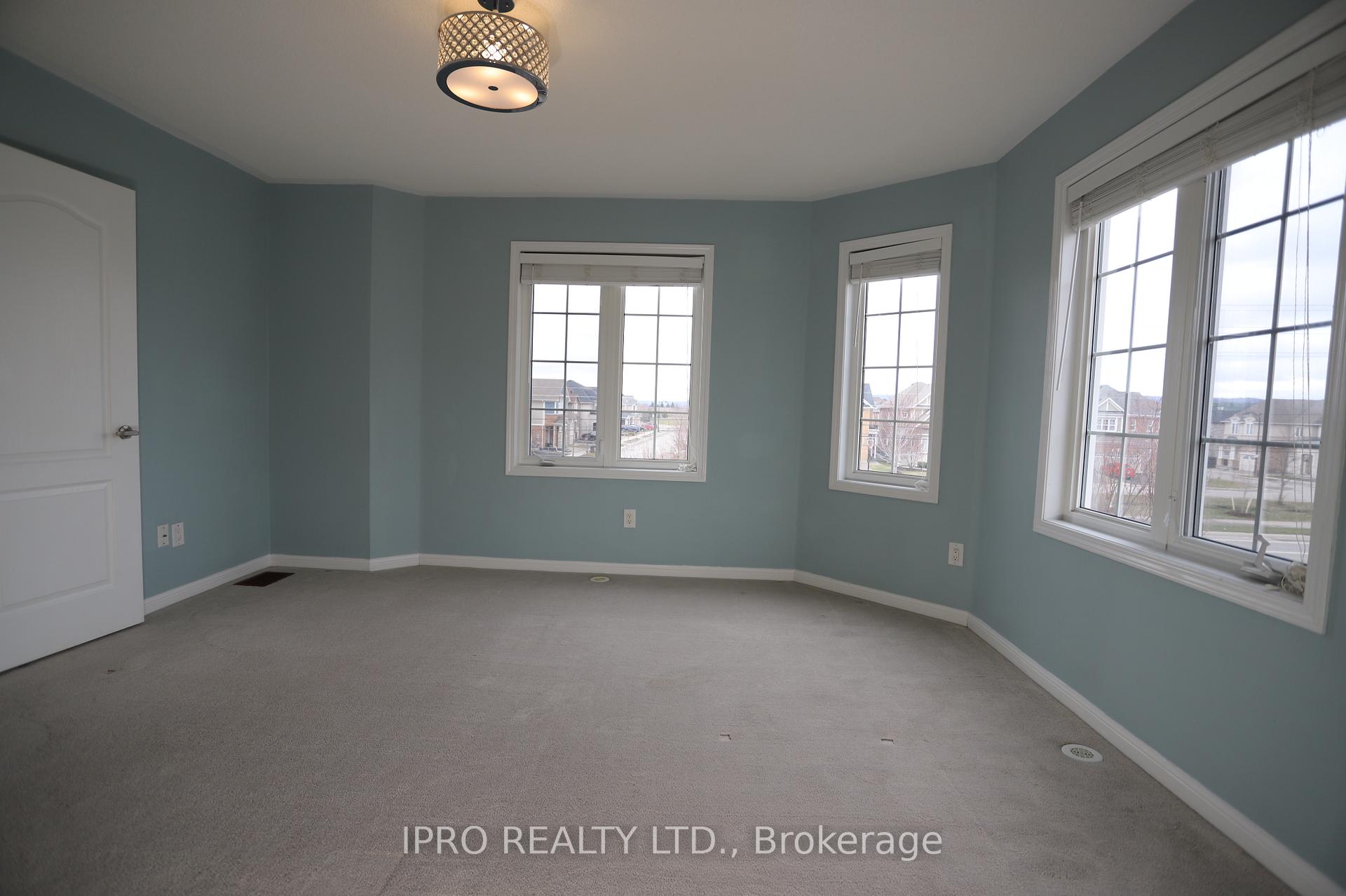Photo 18 of 919 Brassard Circle, Milton, Willmott — HOMEH