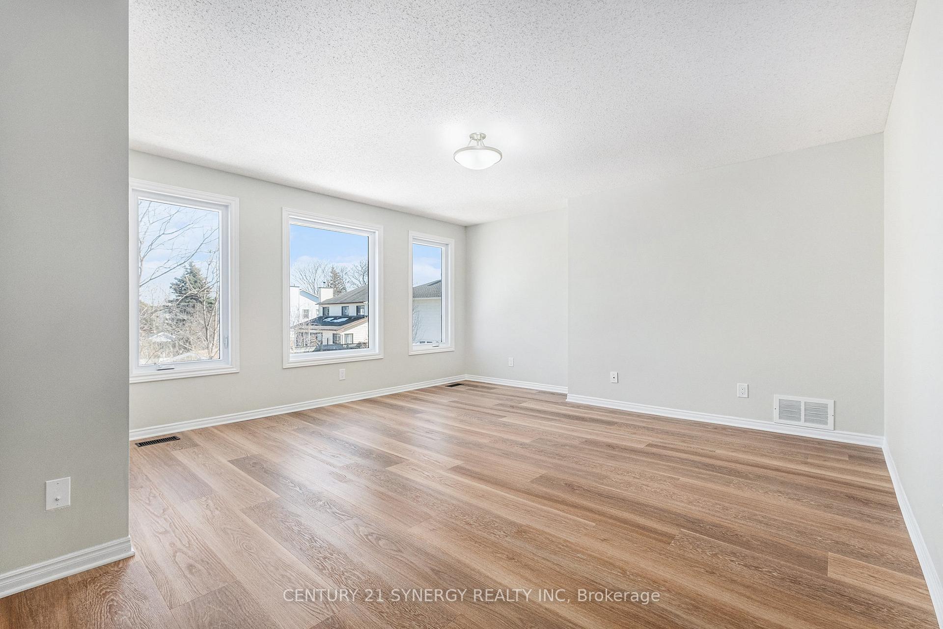 Photo 23 of 697 Apollo Way, Ottawa, Fallingbrook/Pineridge — HOMEH