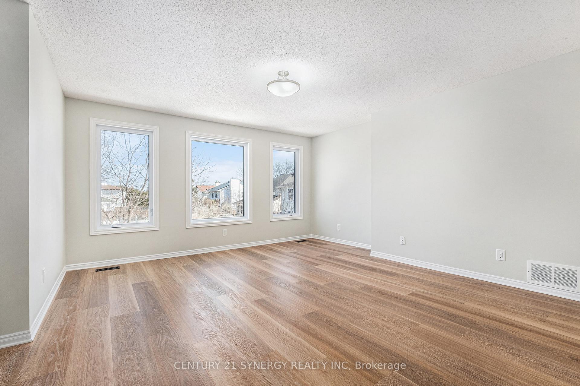 Photo 24 of 697 Apollo Way, Ottawa, Fallingbrook/Pineridge — HOMEH
