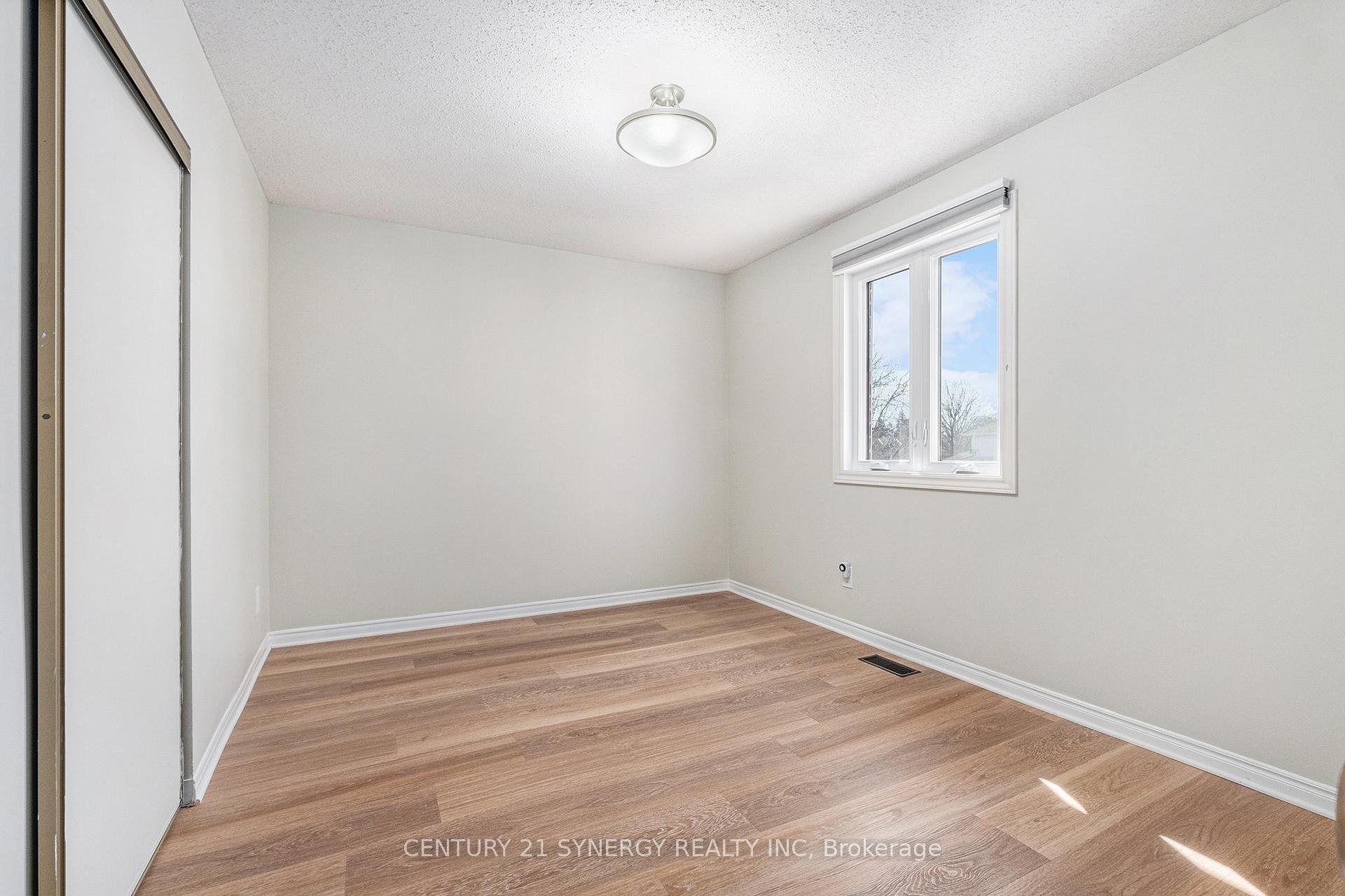 Photo 27 of 697 Apollo Way, Ottawa, Fallingbrook/Pineridge — HOMEH