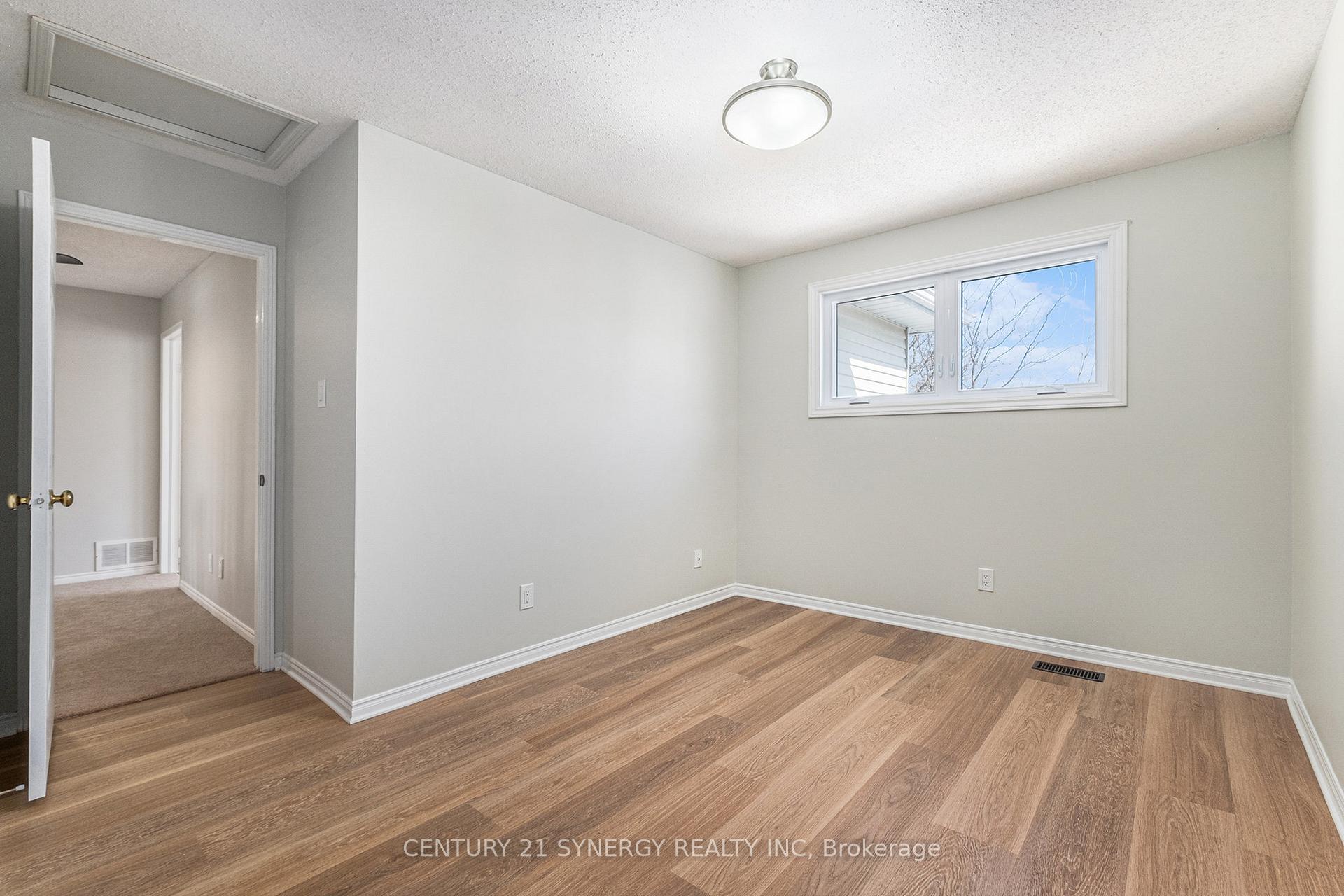 Photo 28 of 697 Apollo Way, Ottawa, Fallingbrook/Pineridge — HOMEH