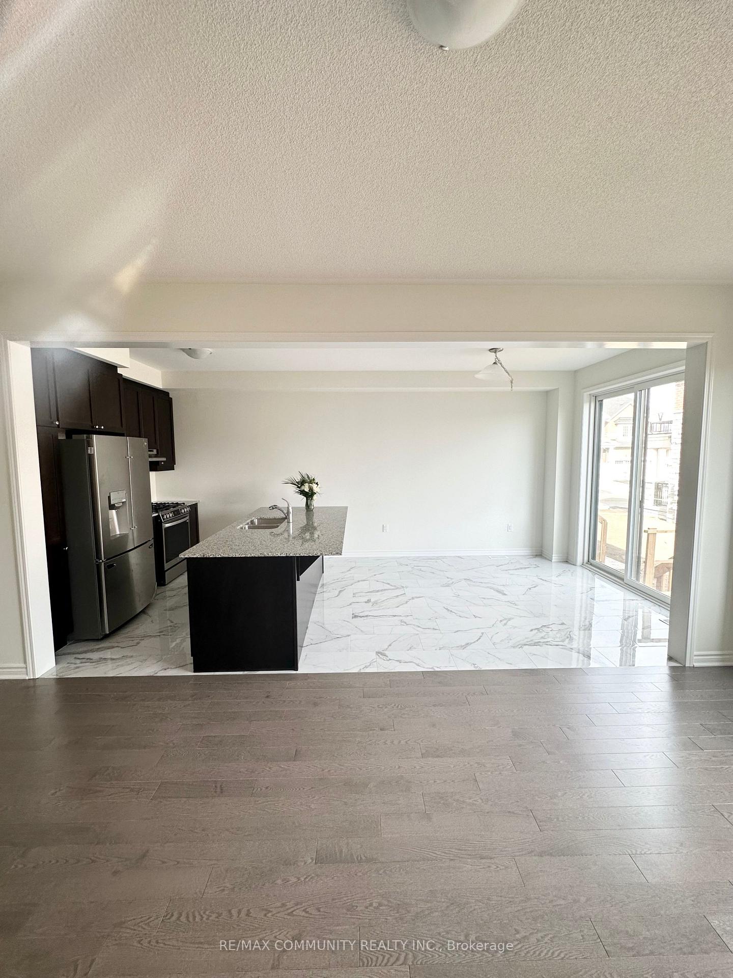 Photo 5 of 3023 Hollyberry Trail, Pickering, Rural Pickering — HOMEH