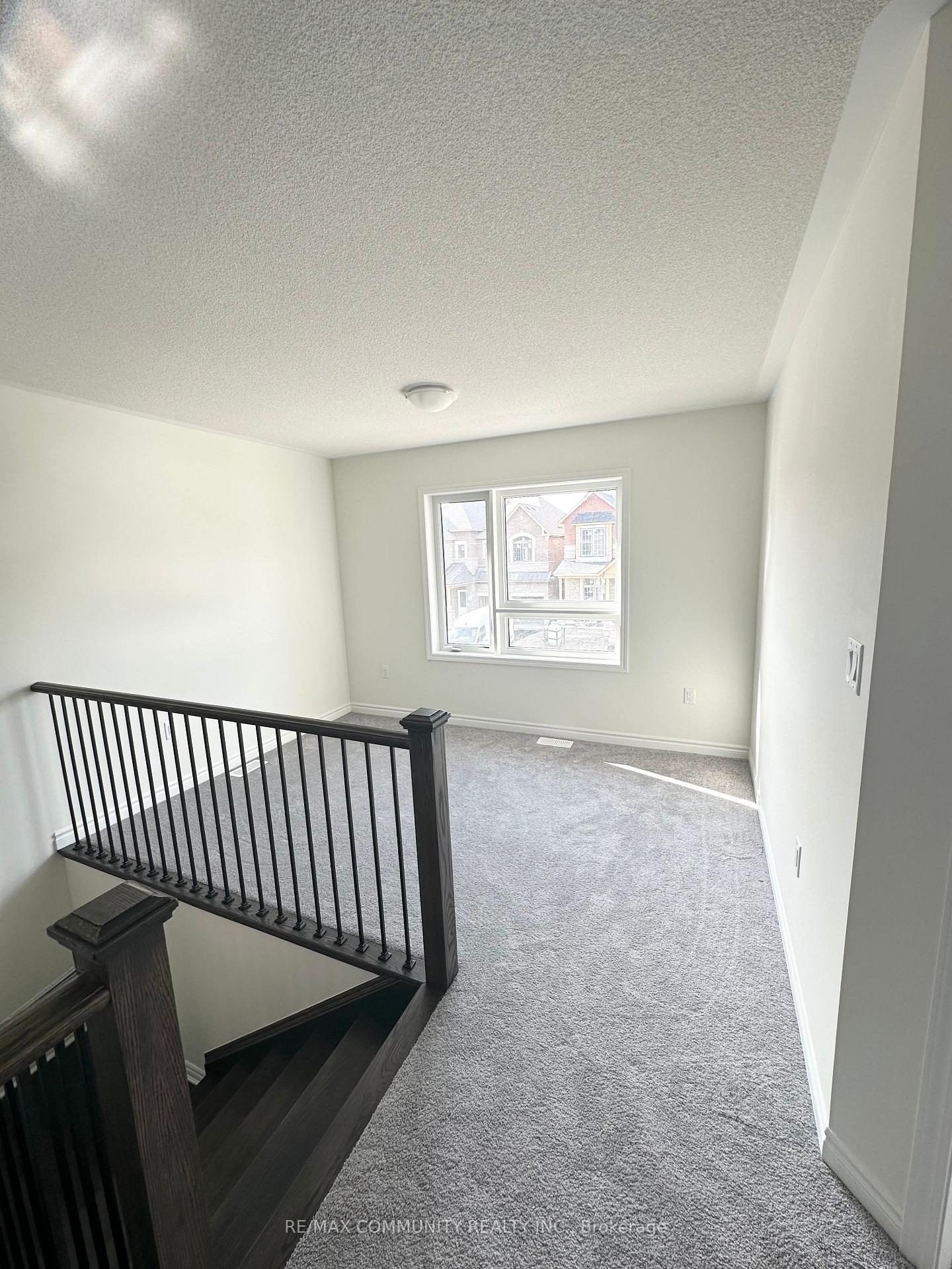 Photo 7 of 3023 Hollyberry Trail, Pickering, Rural Pickering — HOMEH