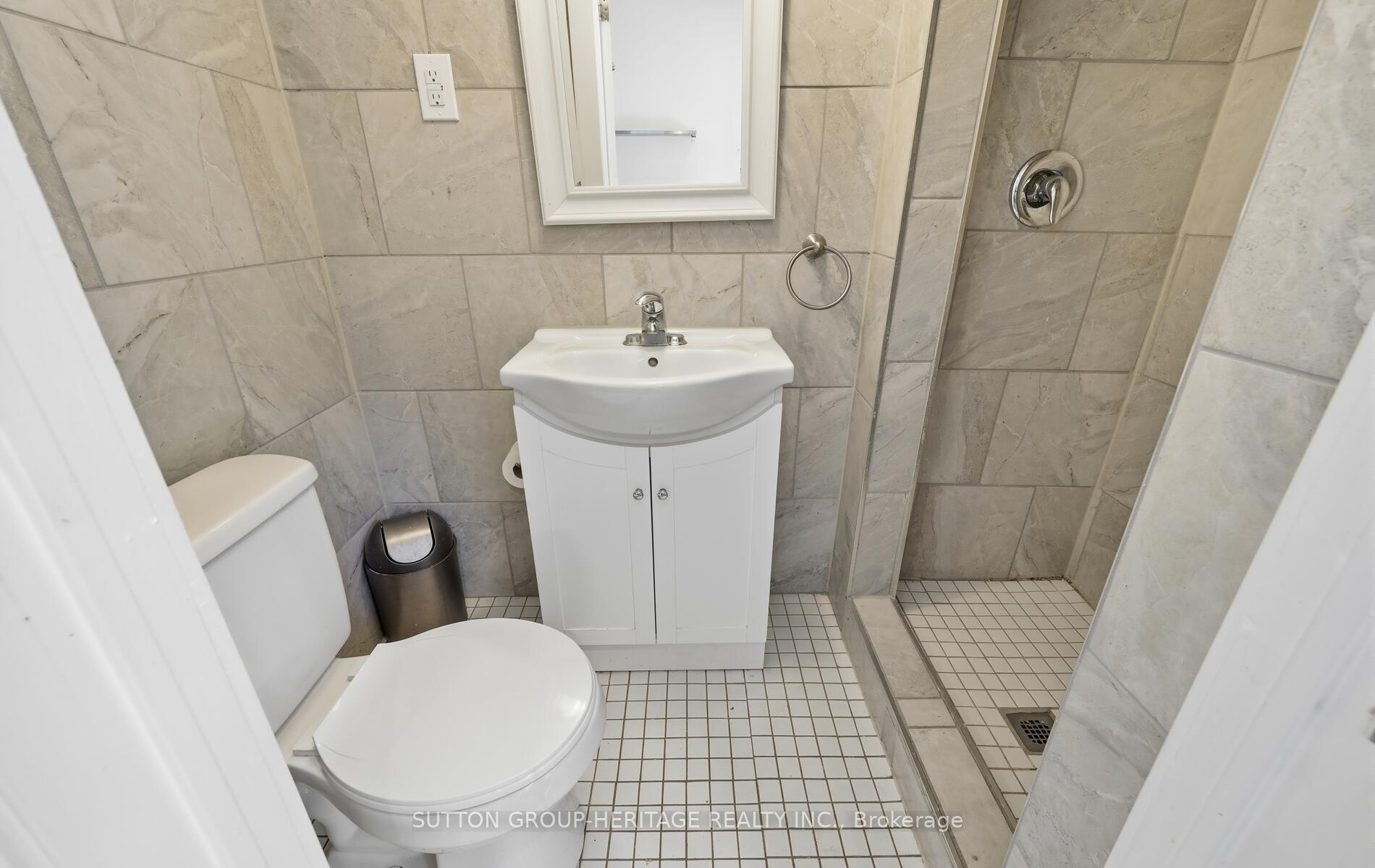 Photo 31 of 602 Antigua Crescent, Oshawa, Northglen — HOMEH