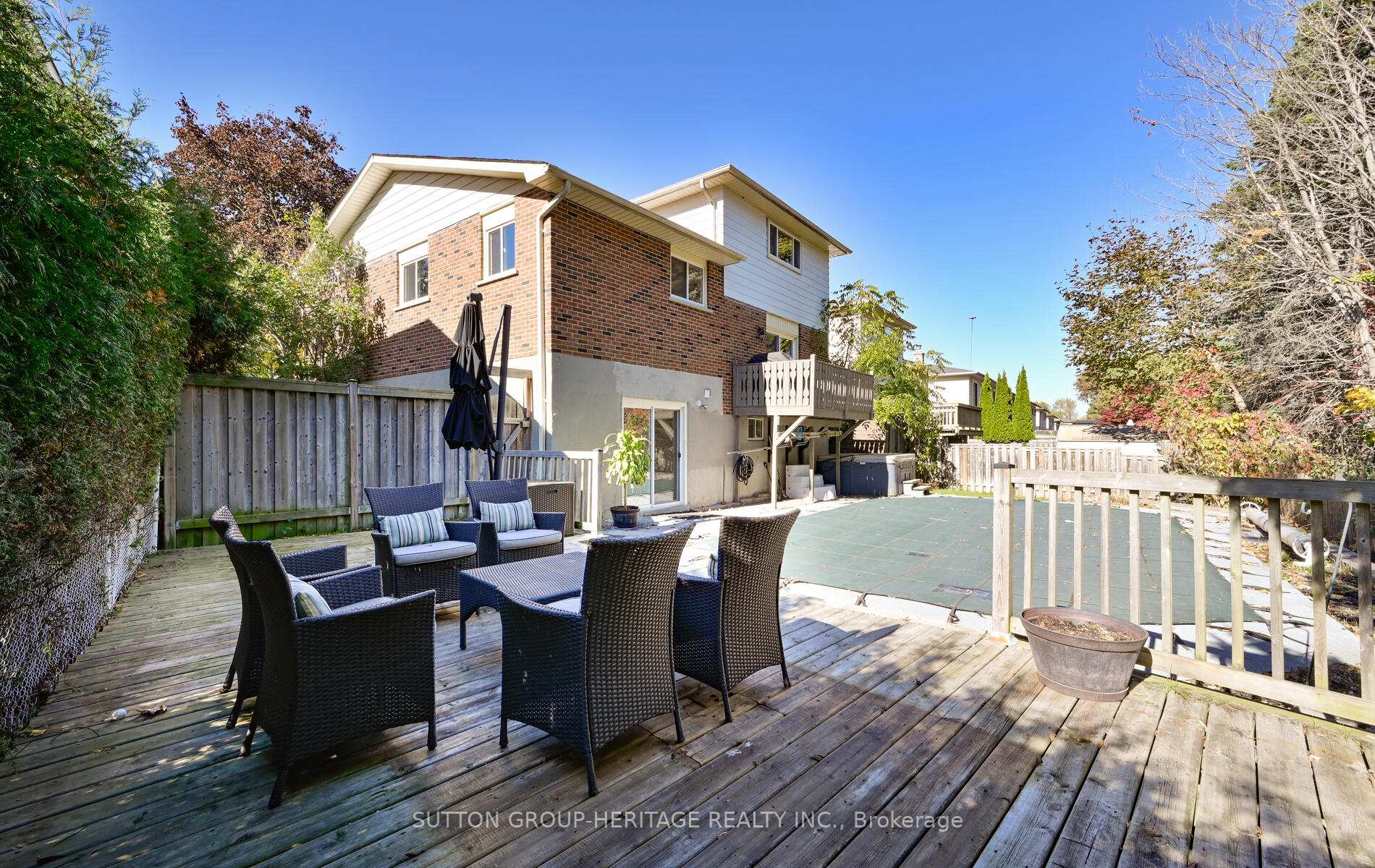 Photo 35 of 602 Antigua Crescent, Oshawa, Northglen — HOMEH