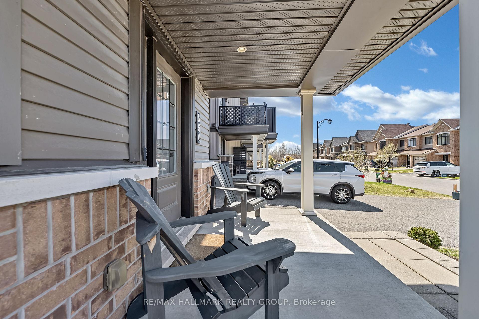 Photo 3 of 550 Petrichor Crescent, Ottawa, Avalon West — HOMEH