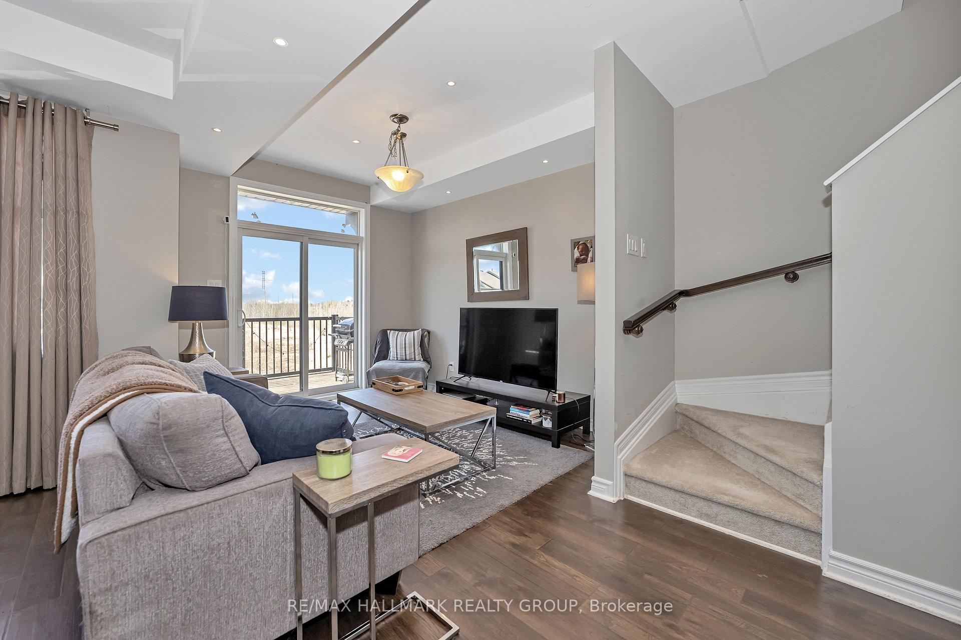 Photo 7 of 550 Petrichor Crescent, Ottawa, Avalon West — HOMEH