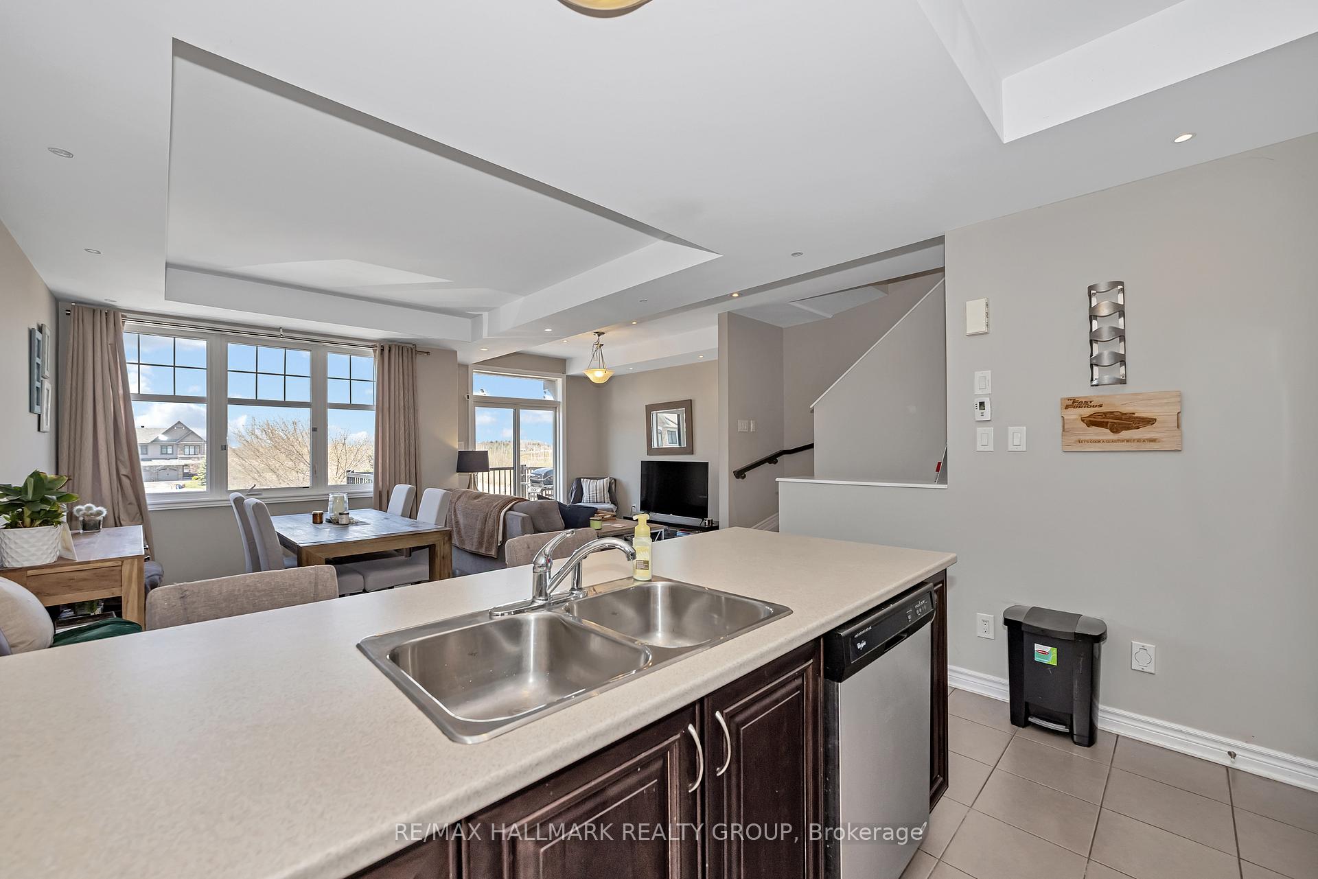 Photo 13 of 550 Petrichor Crescent, Ottawa, Avalon West — HOMEH
