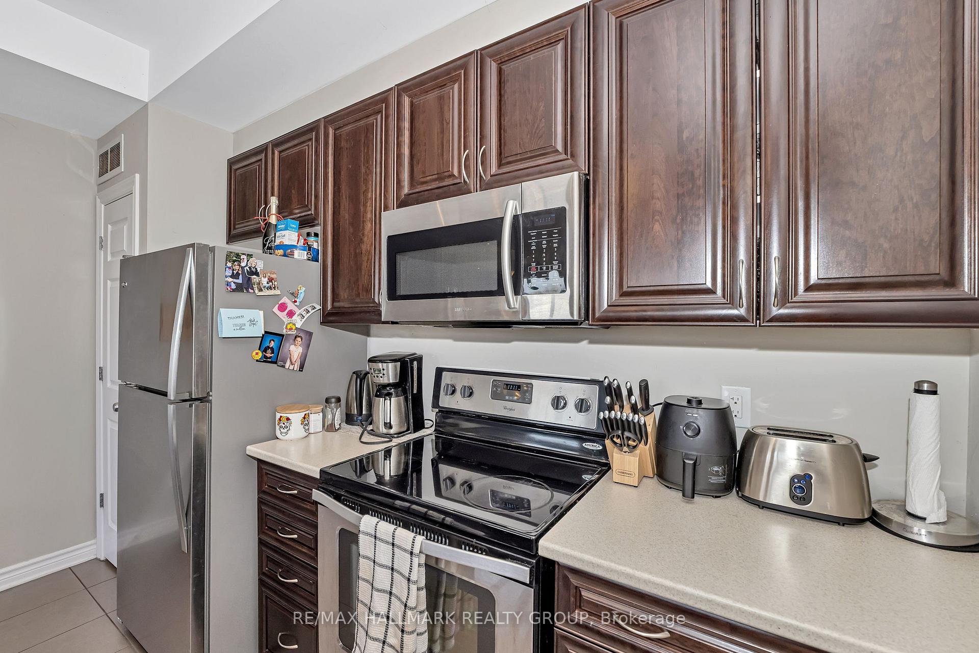Photo 15 of 550 Petrichor Crescent, Ottawa, Avalon West — HOMEH
