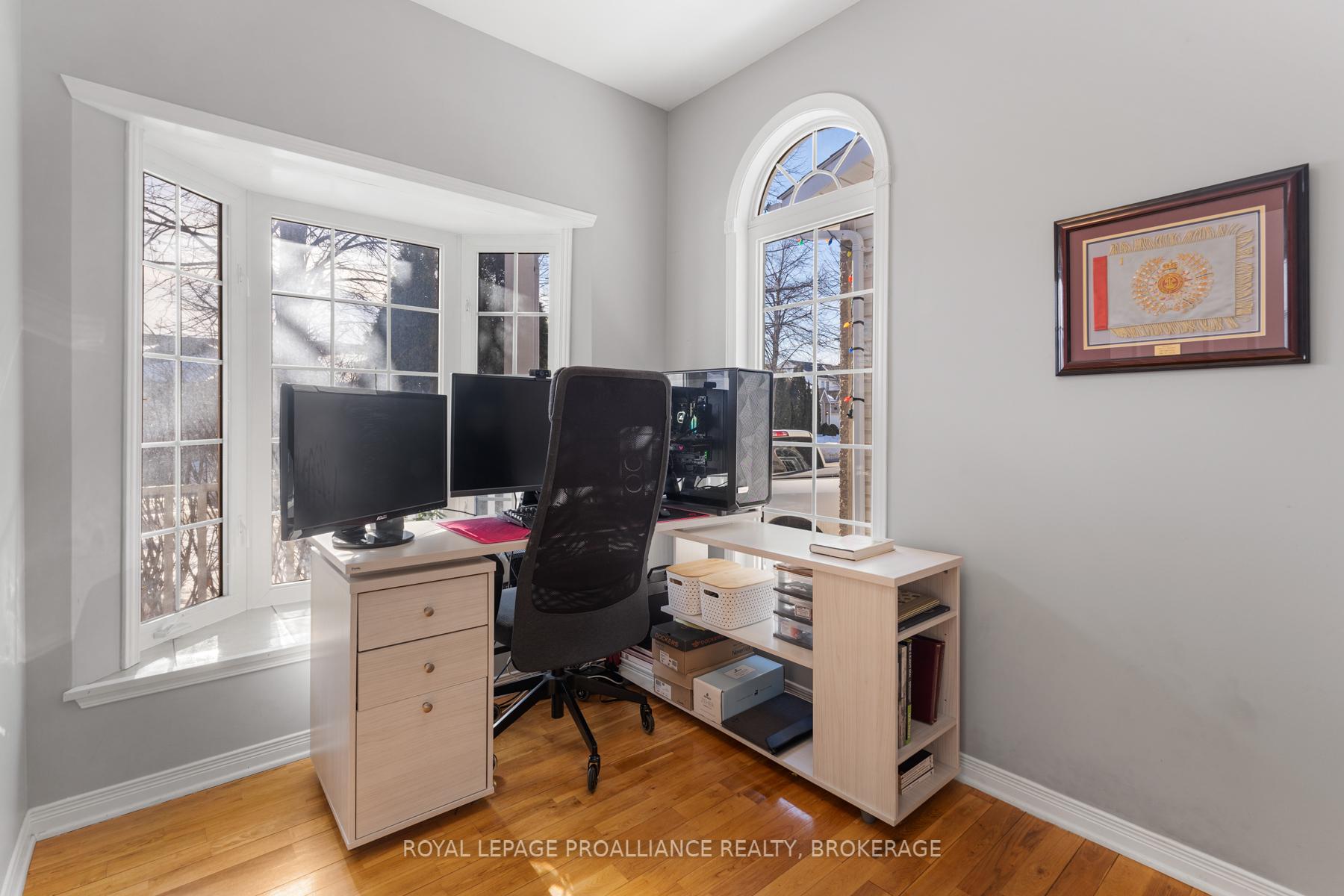 Photo 9 of 469 Freeman Crescent, Kingston, Kingston East (Incl Barret Crt) — HOMEH