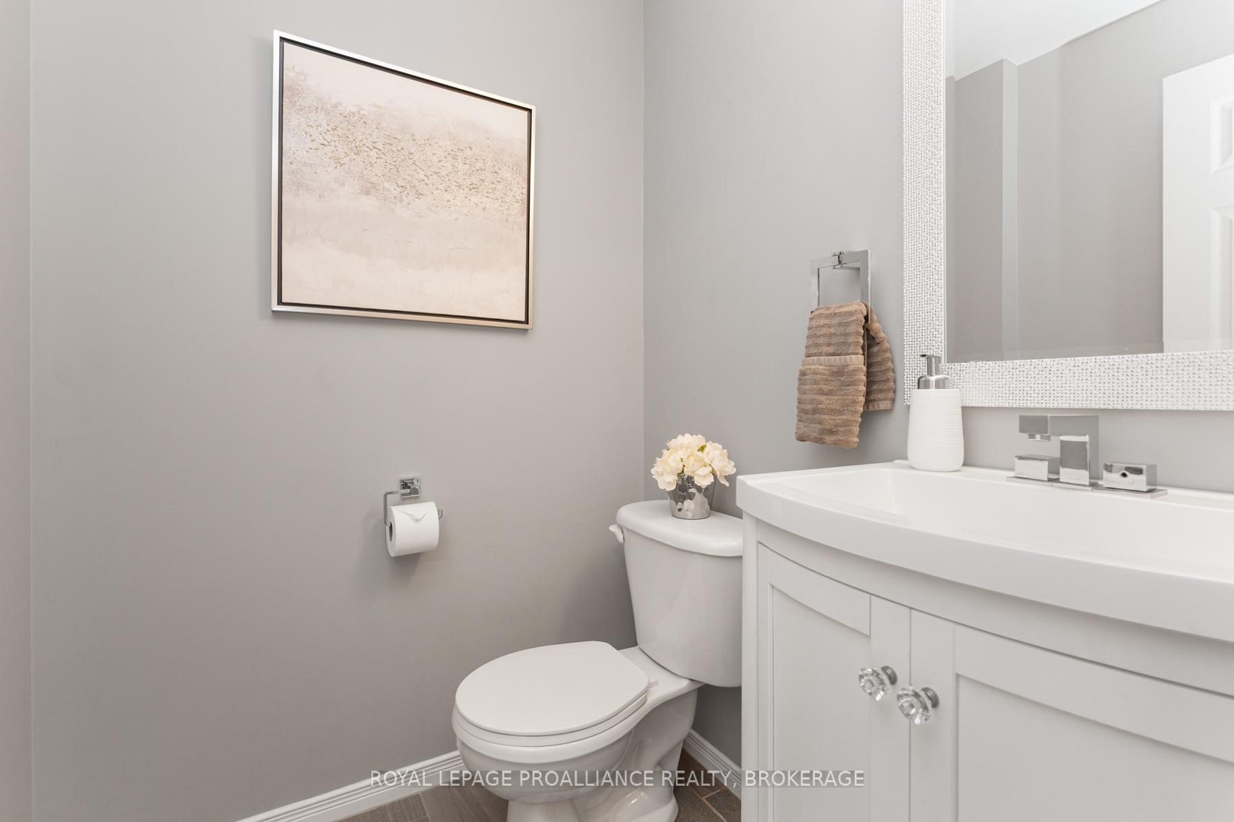 Photo 11 of 469 Freeman Crescent, Kingston, Kingston East (Incl Barret Crt) — HOMEH