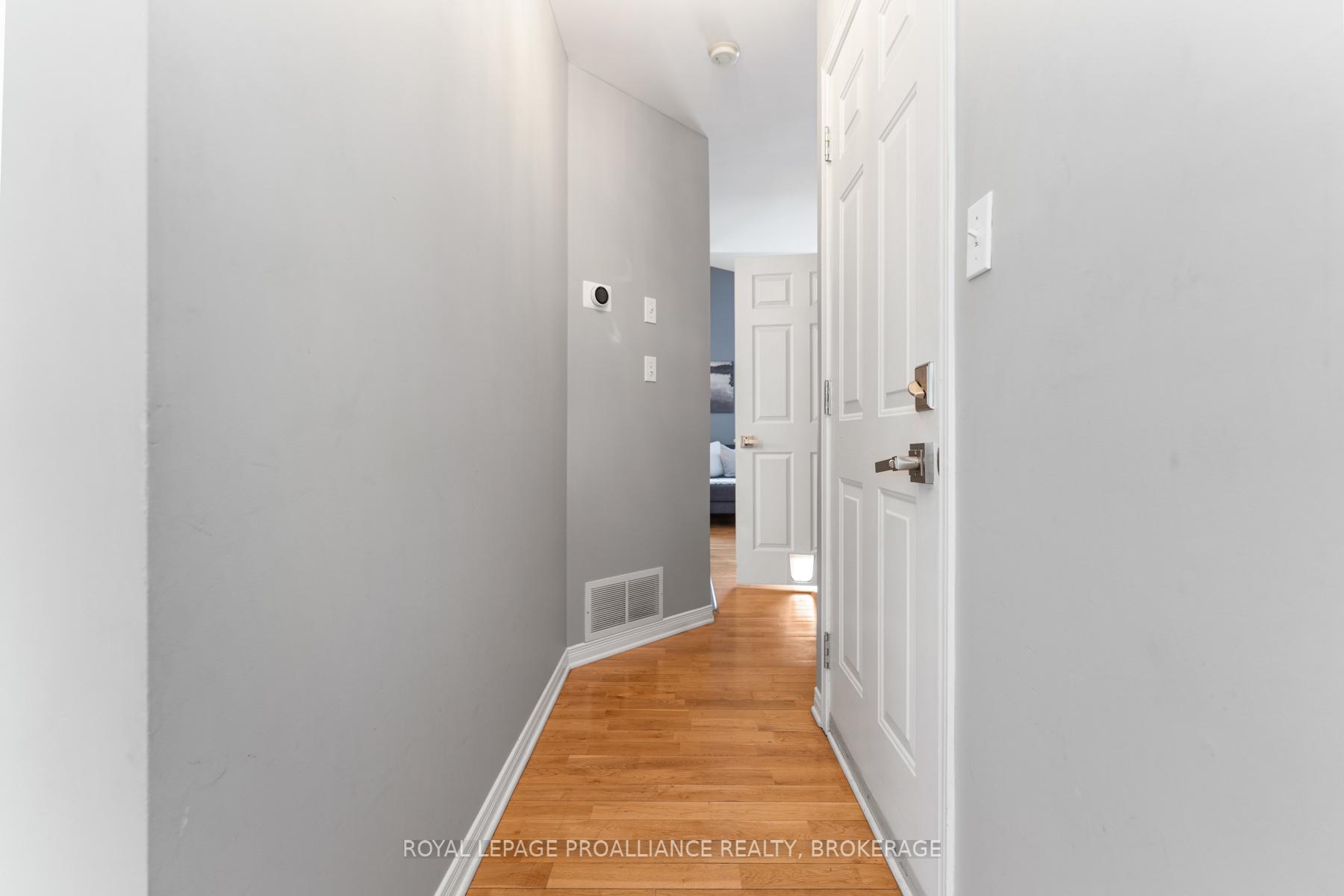 Photo 12 of 469 Freeman Crescent, Kingston, Kingston East (Incl Barret Crt) — HOMEH