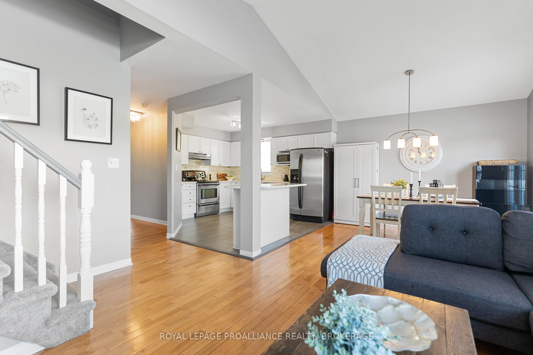 Photo 14 of 469 Freeman Crescent, Kingston, Kingston East (Incl Barret Crt) — HOMEH