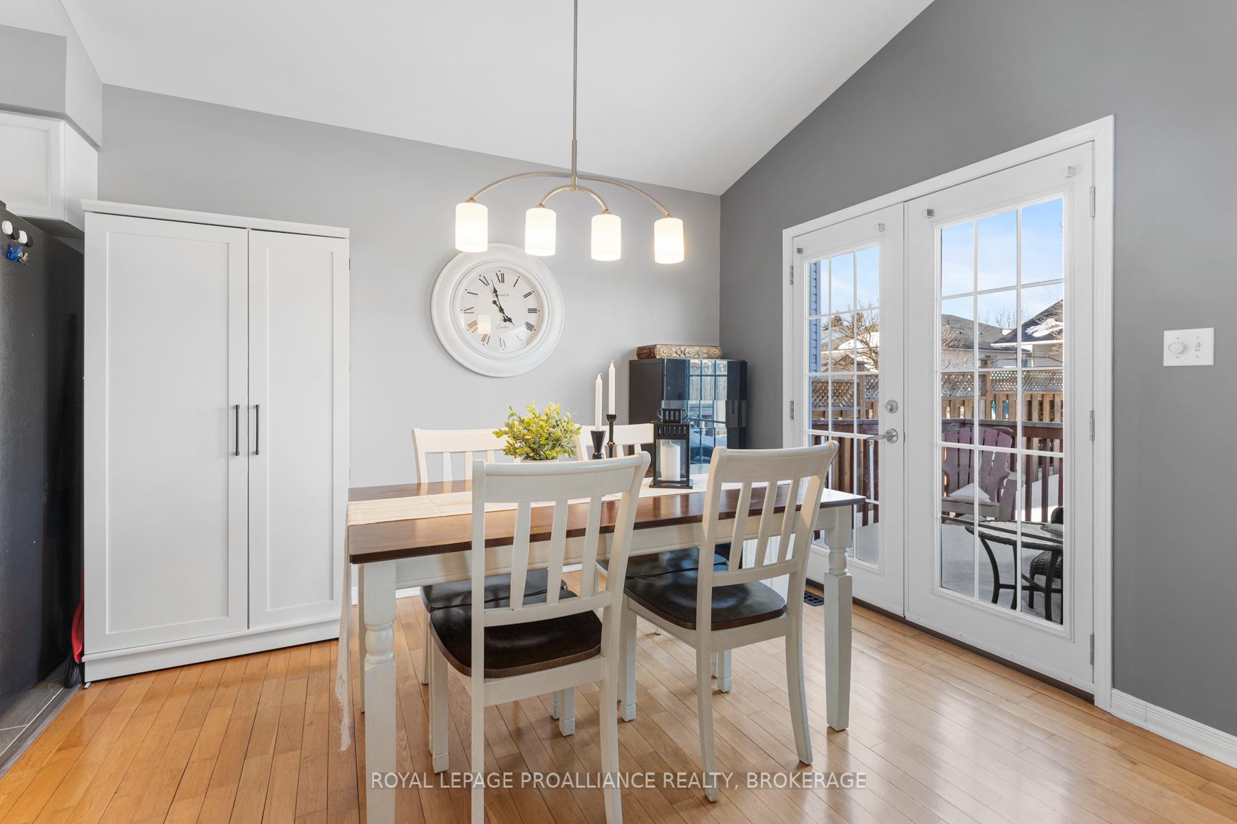 Photo 16 of 469 Freeman Crescent, Kingston, Kingston East (Incl Barret Crt) — HOMEH