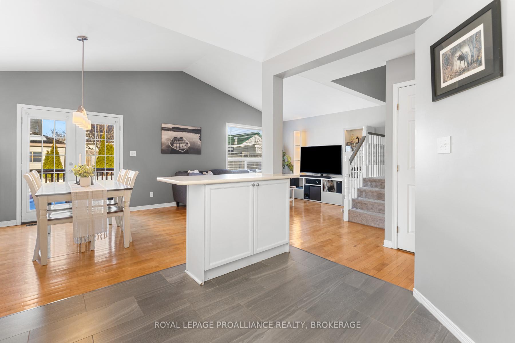 Photo 20 of 469 Freeman Crescent, Kingston, Kingston East (Incl Barret Crt) — HOMEH