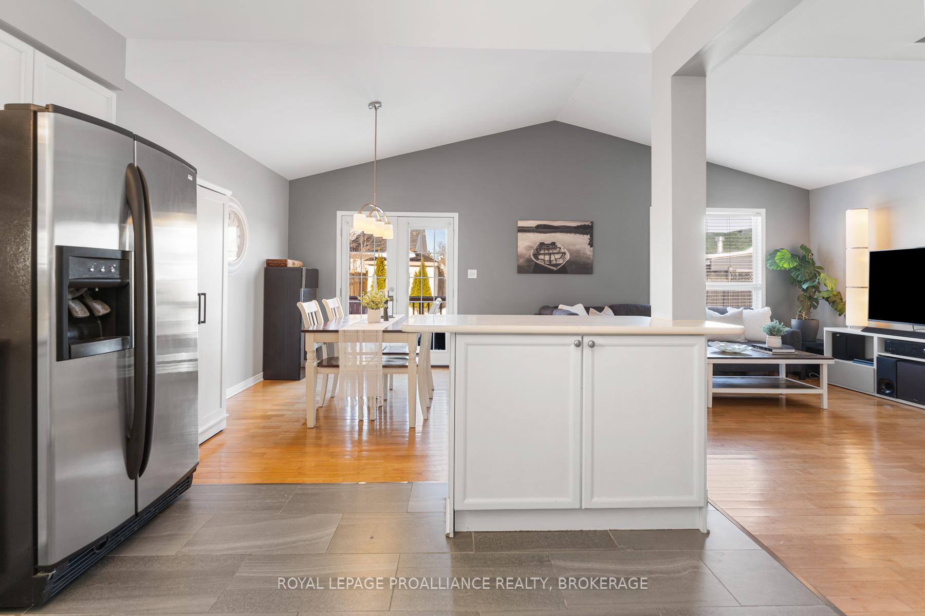 Photo 21 of 469 Freeman Crescent, Kingston, Kingston East (Incl Barret Crt) — HOMEH