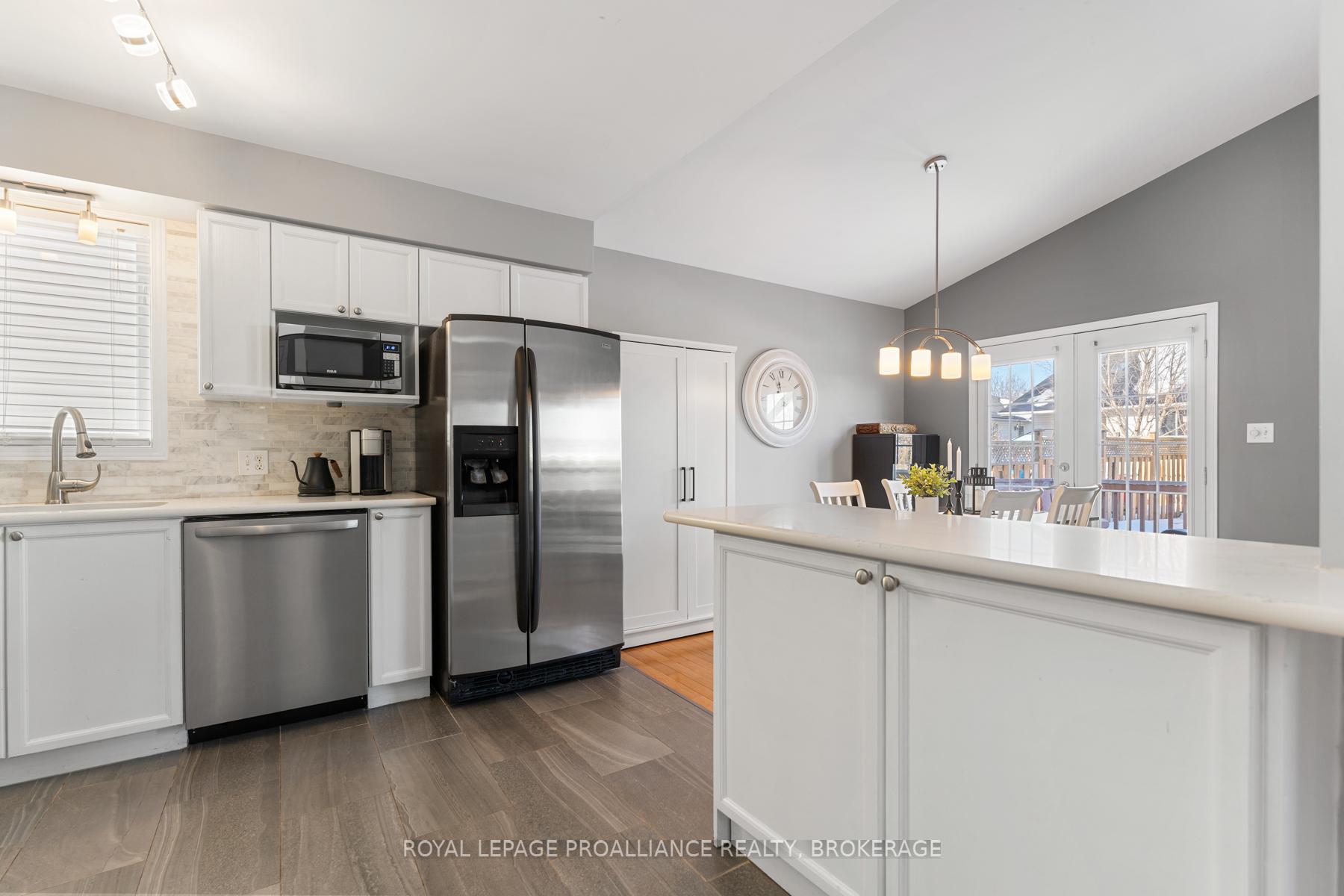 Photo 24 of 469 Freeman Crescent, Kingston, Kingston East (Incl Barret Crt) — HOMEH