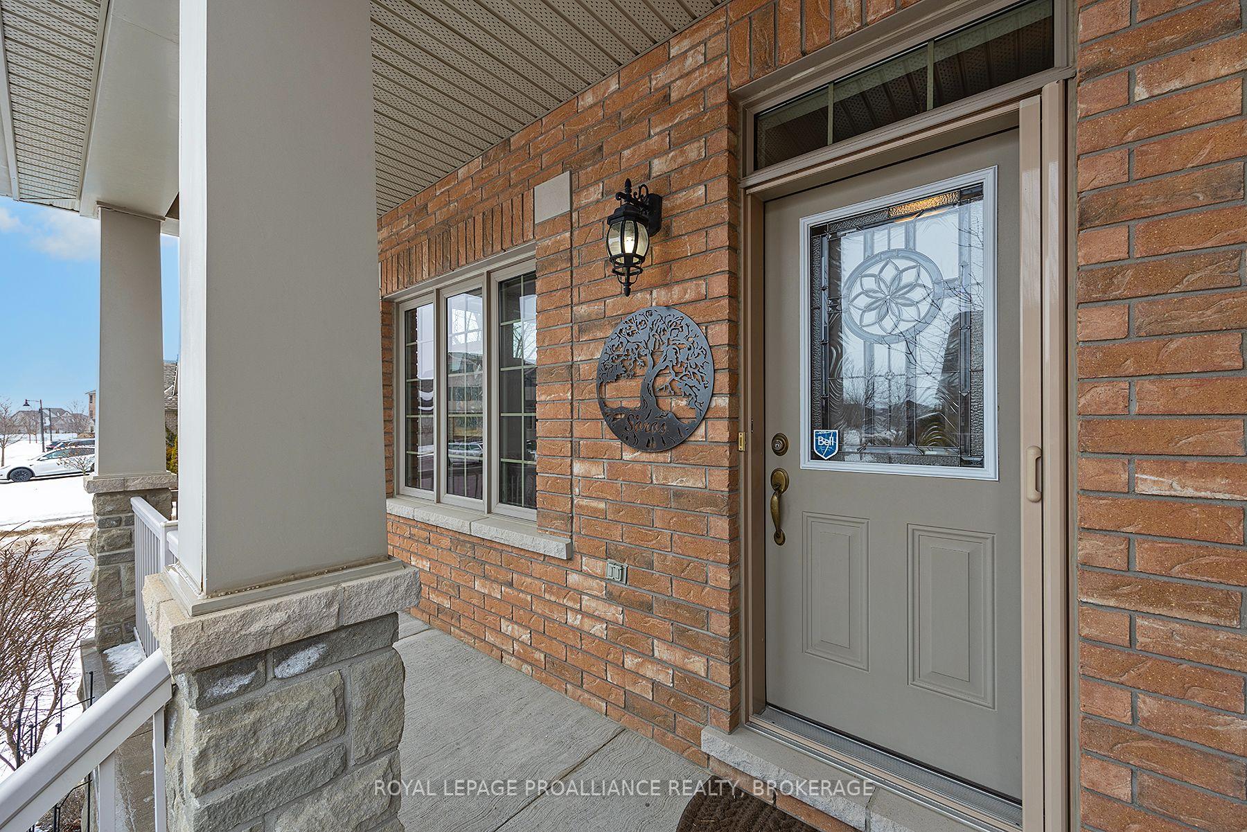 Photo 4 of 1182 Crossfield Avenue, Kingston, City Northwest — HOMEH