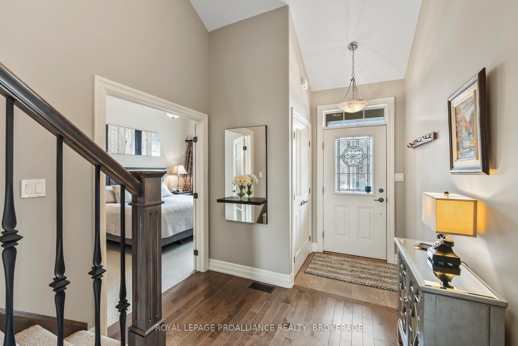 Photo 5 of 1182 Crossfield Avenue, Kingston, City Northwest — HOMEH