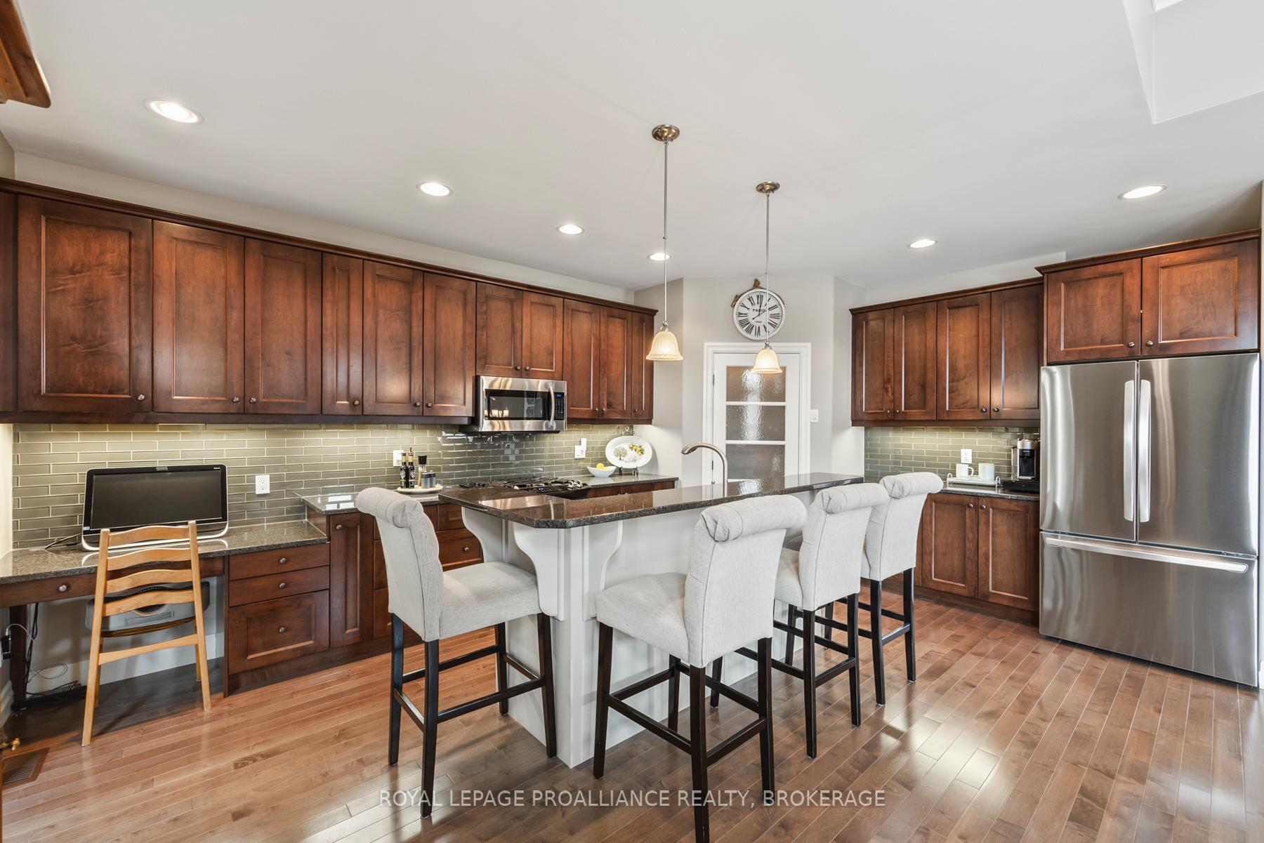 Photo 10 of 1182 Crossfield Avenue, Kingston, City Northwest — HOMEH