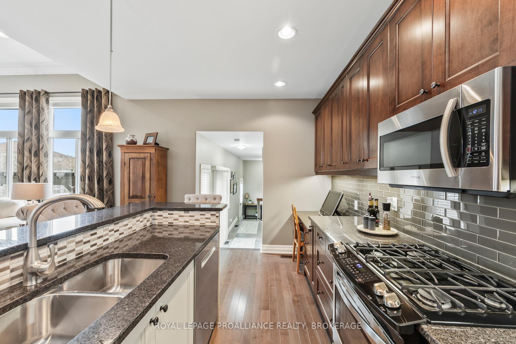 Photo 14 of 1182 Crossfield Avenue, Kingston, City Northwest — HOMEH
