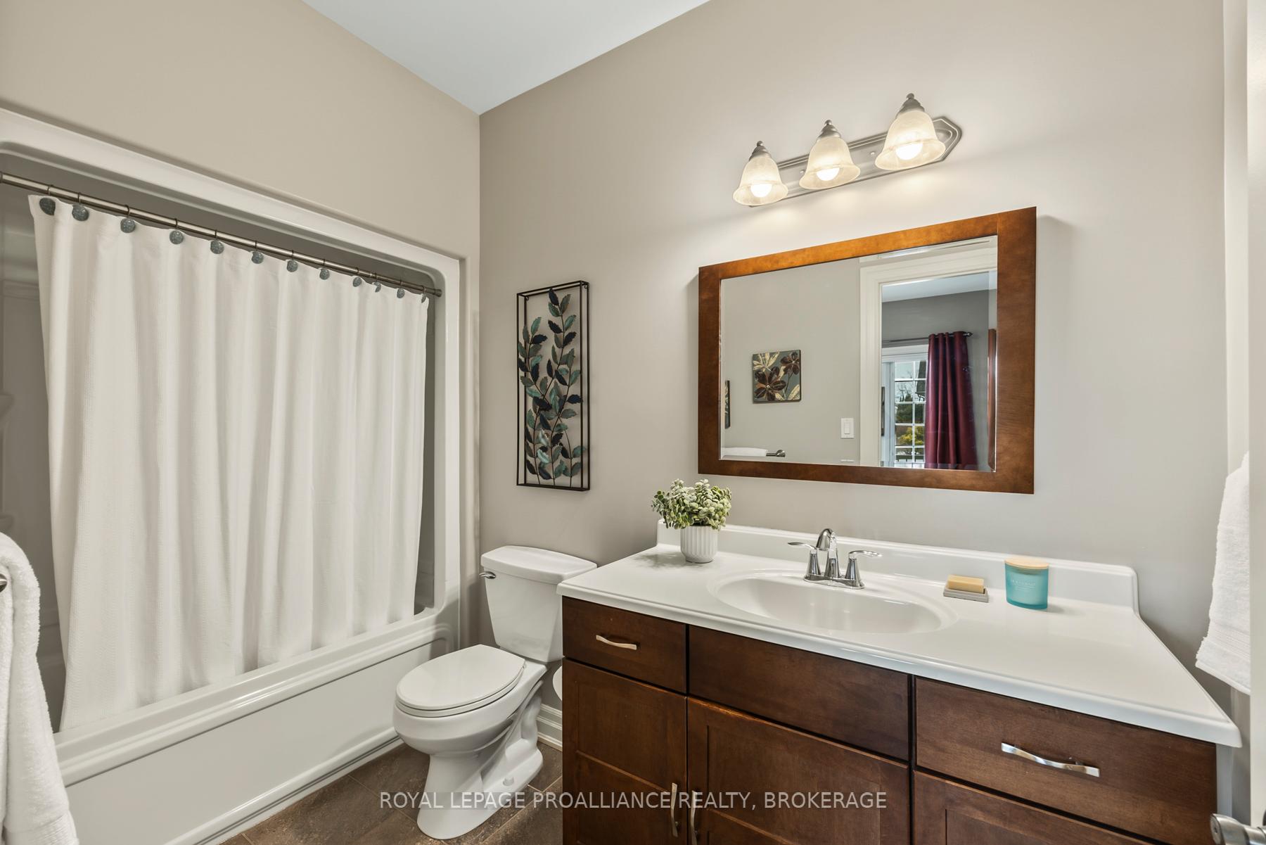 Photo 24 of 1182 Crossfield Avenue, Kingston, City Northwest — HOMEH
