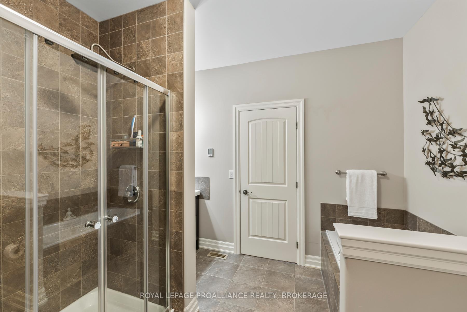 Photo 29 of 1182 Crossfield Avenue, Kingston, City Northwest — HOMEH