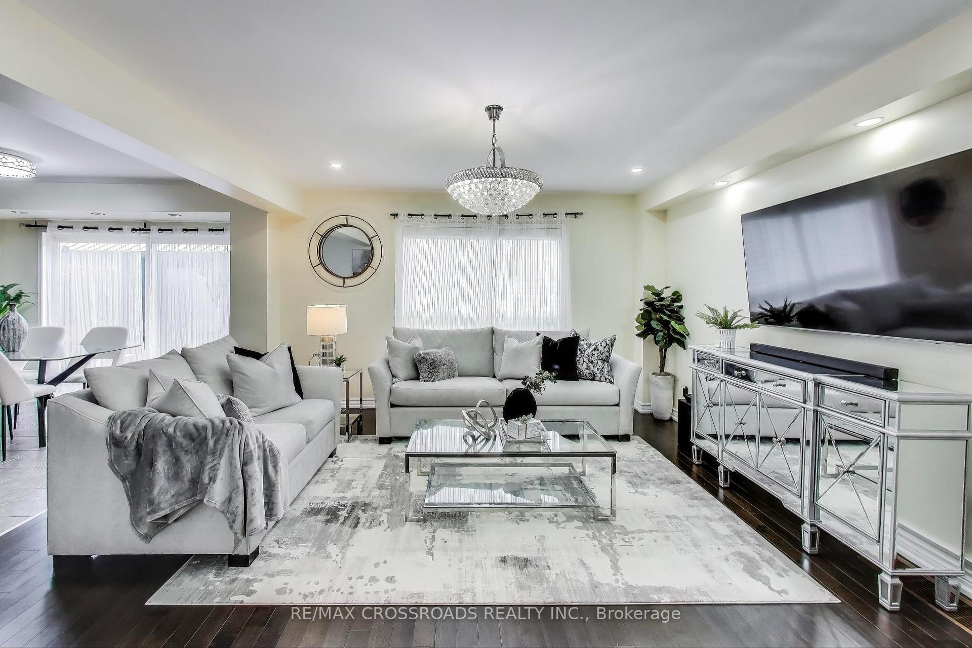 Photo 5 of 1104 Beneford Road, Oshawa, Eastdale — HOMEH