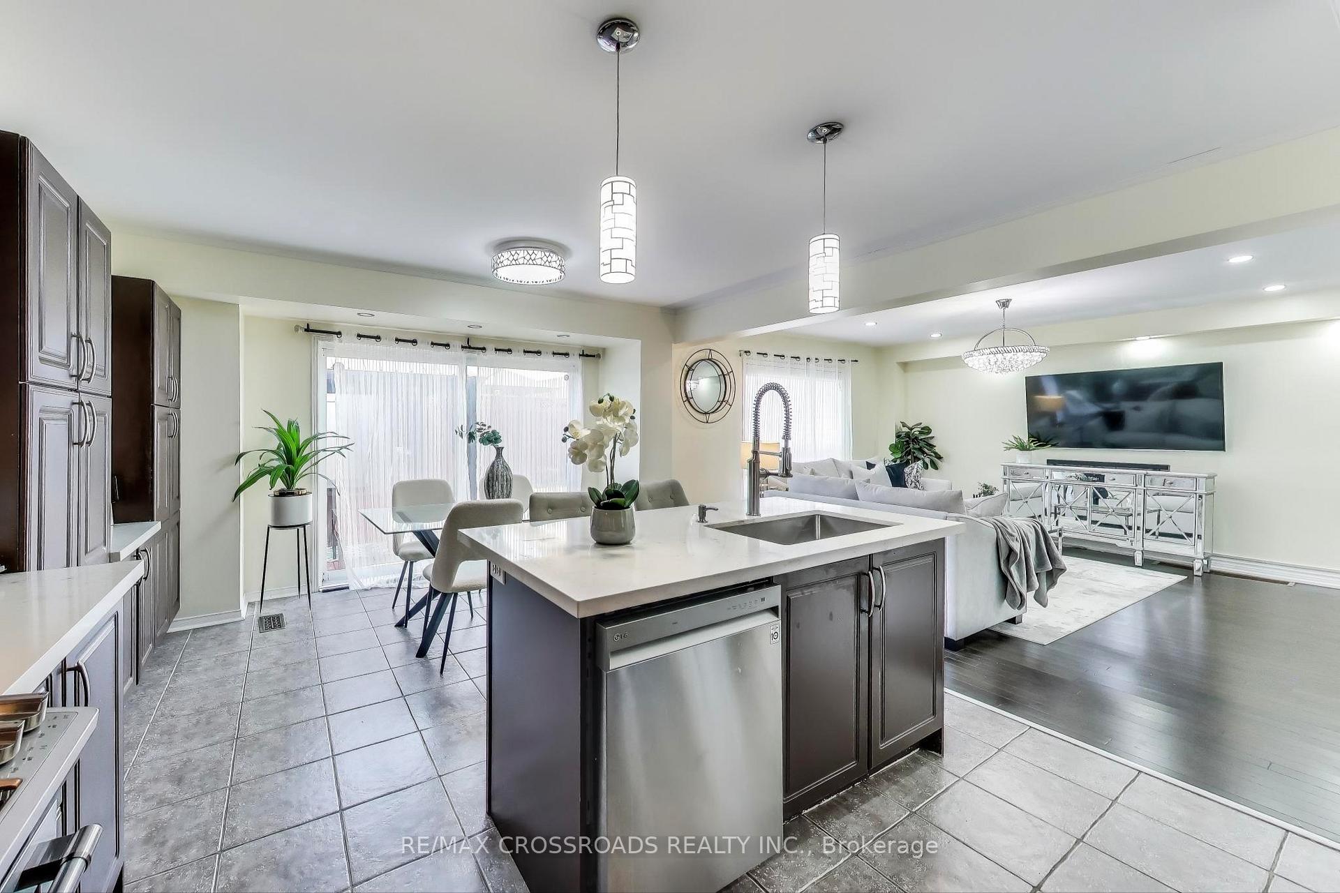 Photo 12 of 1104 Beneford Road, Oshawa, Eastdale — HOMEH
