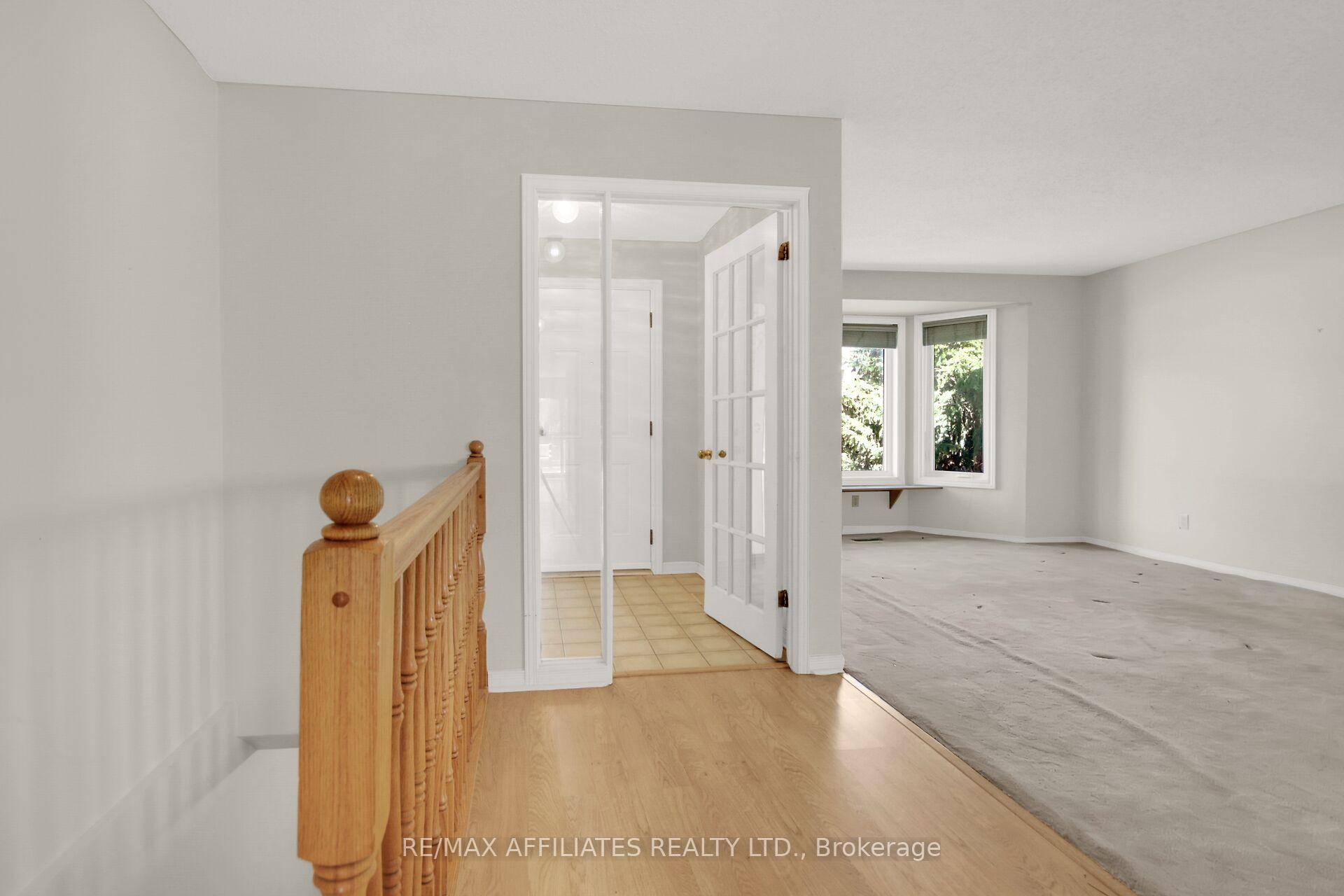 Photo 5 of 1380 Norview Crescent, Ottawa, Fallingbrook/Ridgemount — HOMEH